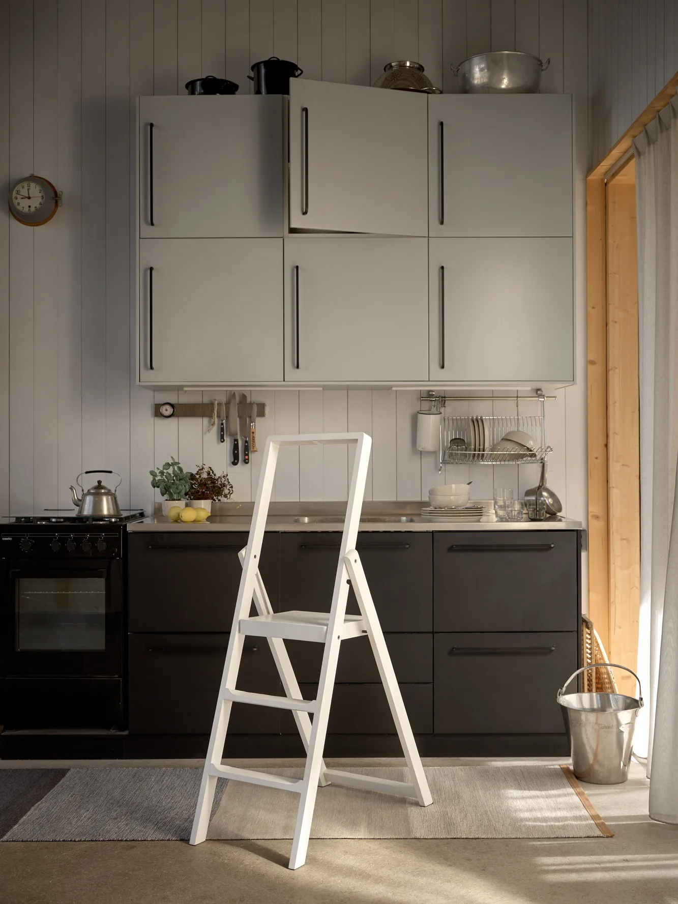 Step ladder, Wit gebeitst Design House Stockholm