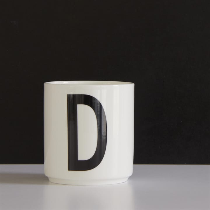 Design Letters beker, D Design Letters