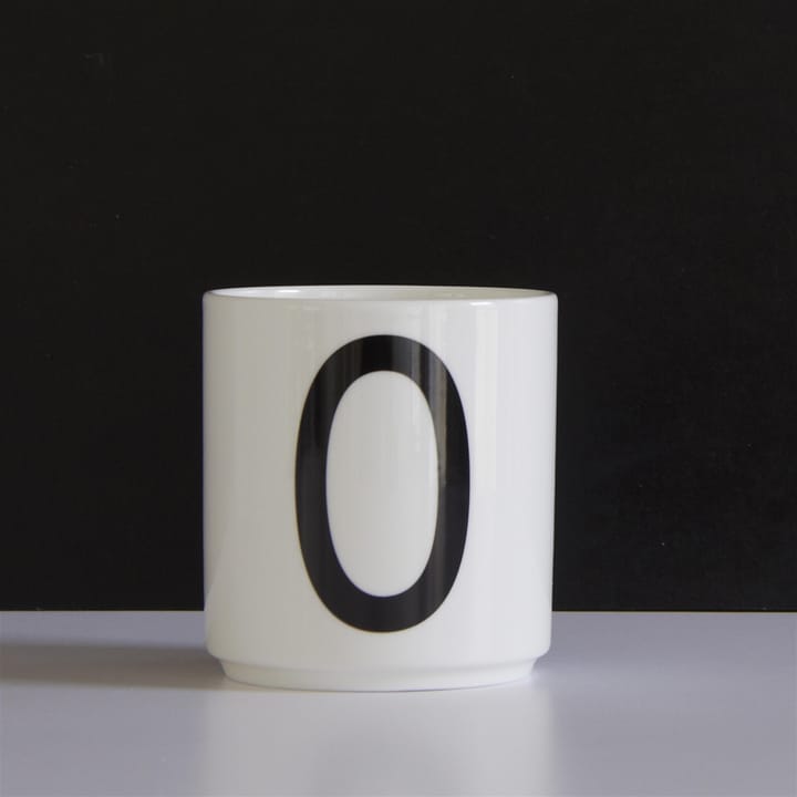 Design Letters beker, O Design Letters