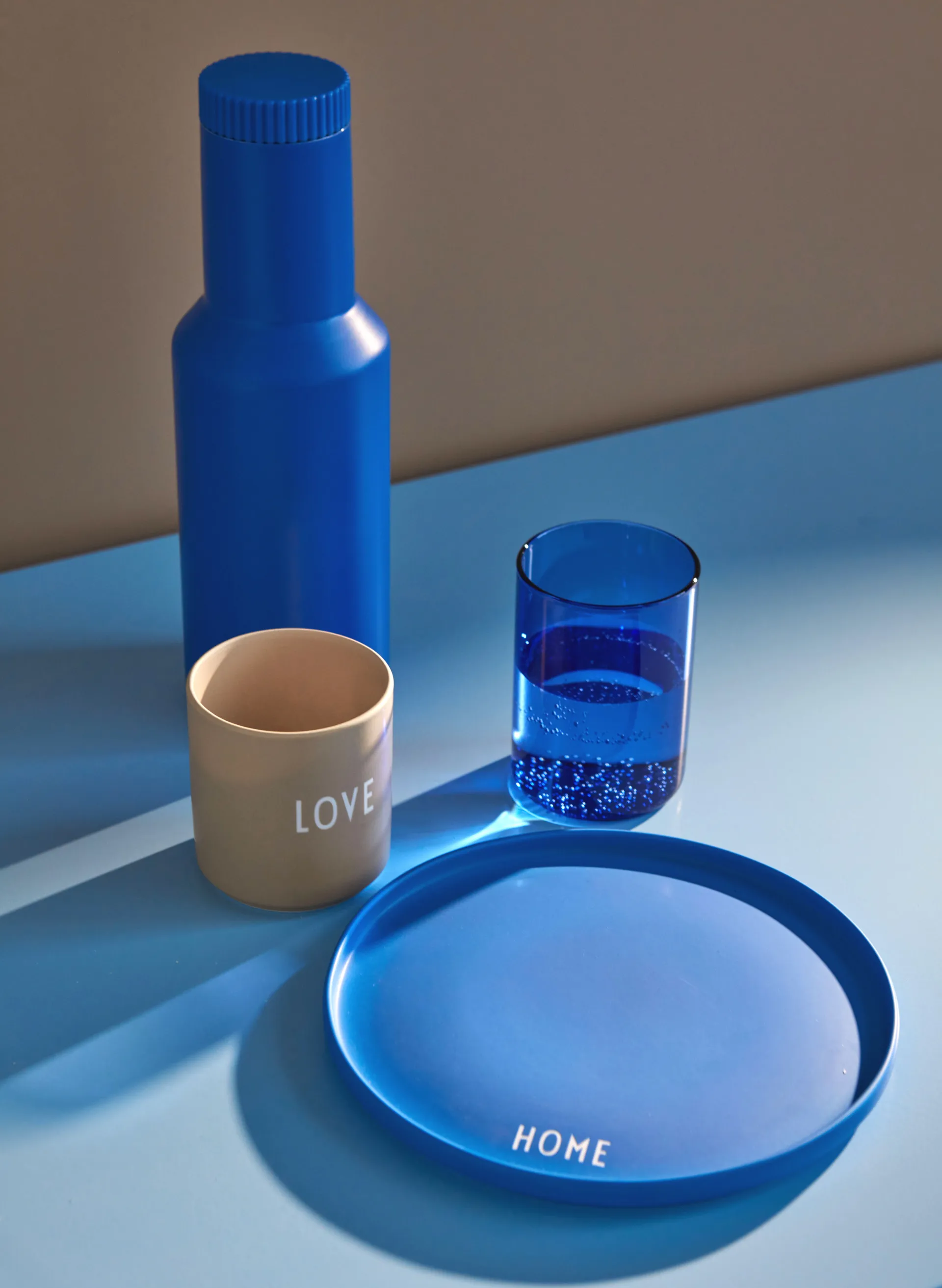 Design Letters favoriet bord Ø22 cm, Cobalt blue Design Letters