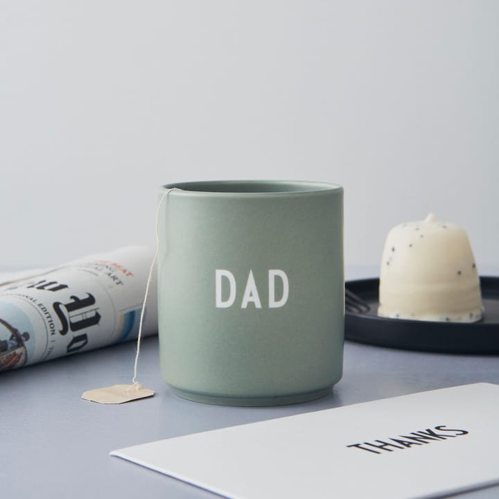 Design Letters favoriete mok 25 cl, Dad/Love-green Design Letters