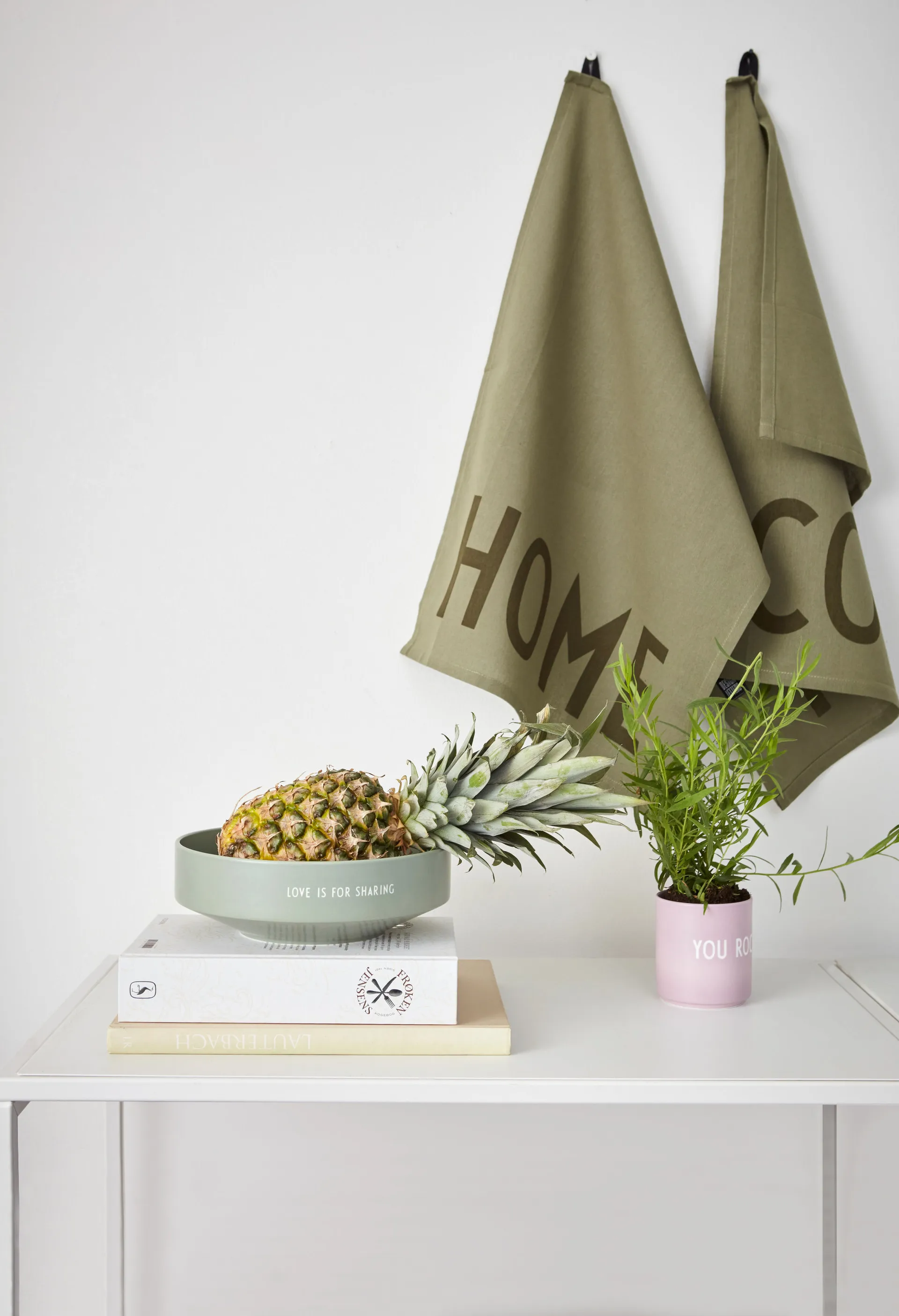 Design Letters favoriete schaal medium Ø17,5 cm, Green Design Letters