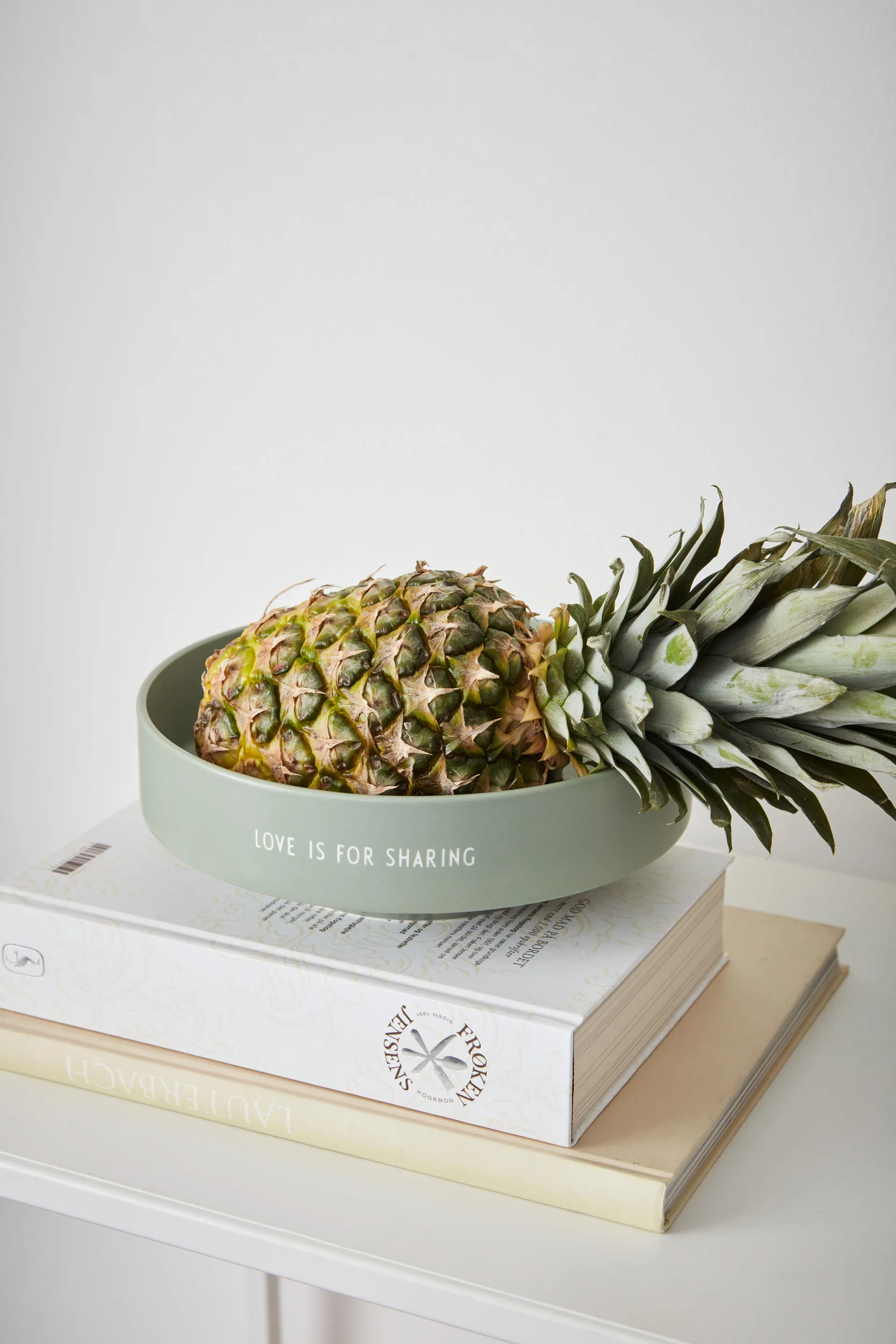 Design Letters favoriete schaal medium Ø17,5 cm, Green Design Letters