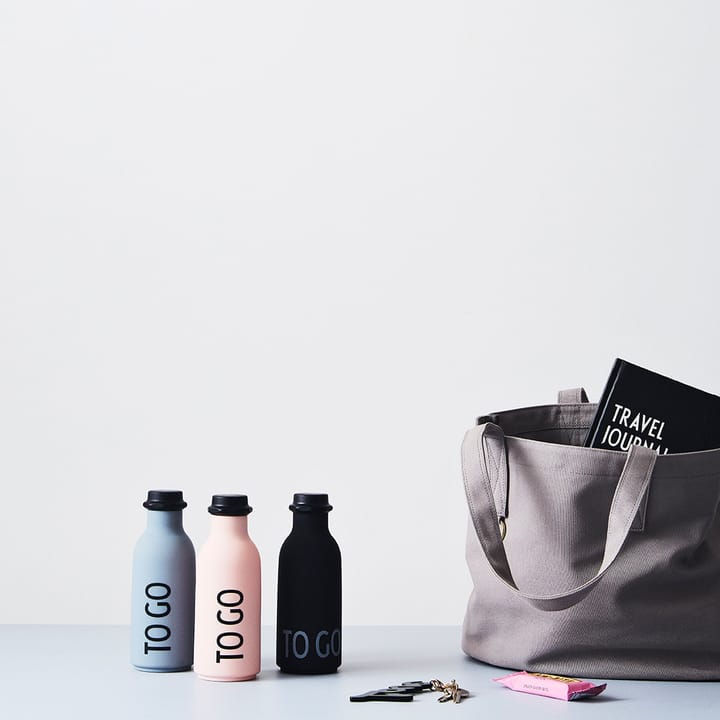 Design Letters TO GO drinkfles, Zwart Design Letters