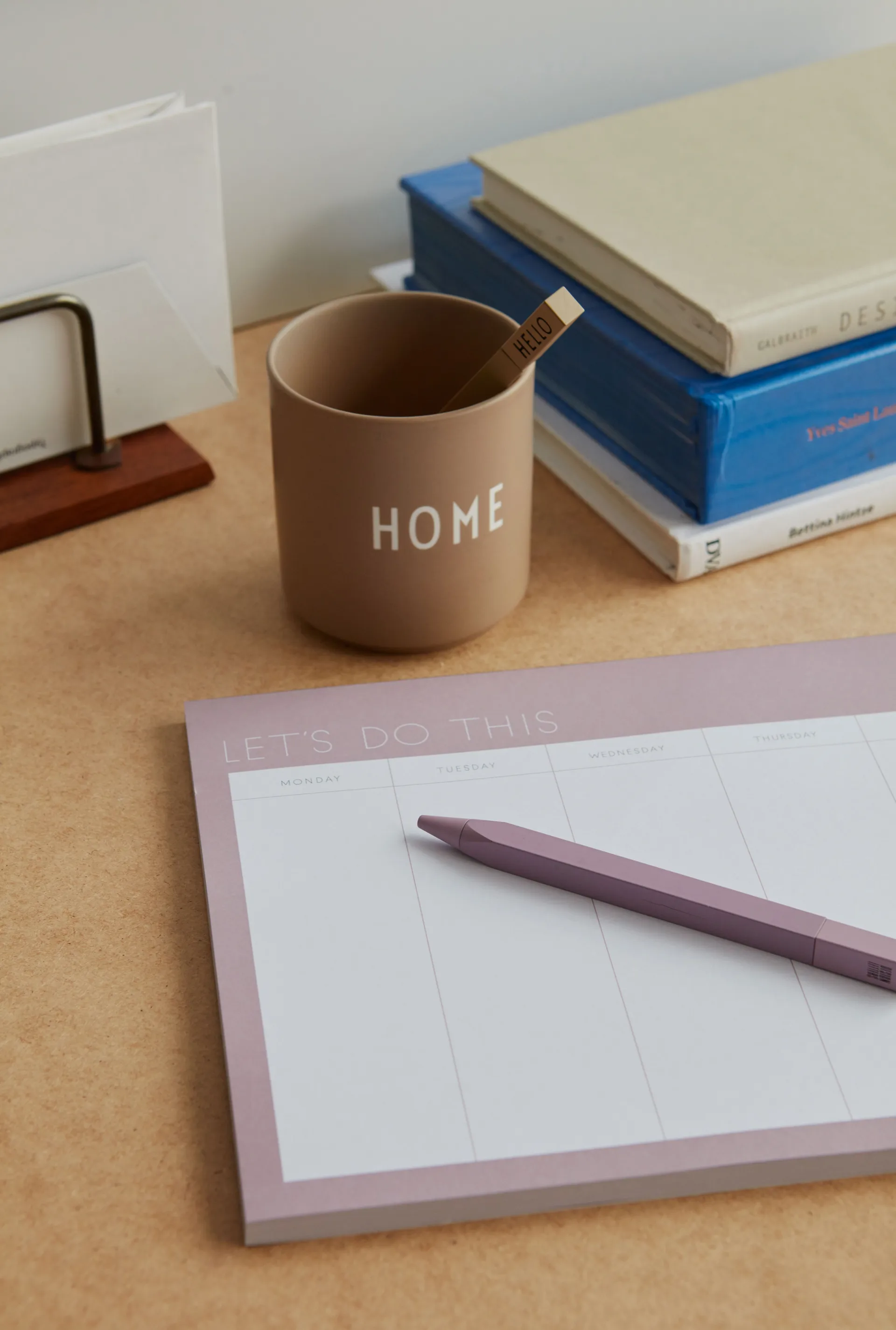Design Letters weekplanner roze, Lavender Design Letters