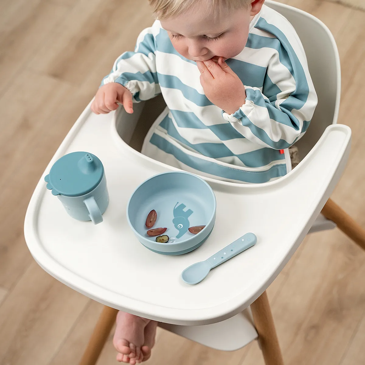 Happy Dots foodie tuitbeker 21,5 cl, Blue Done by deer