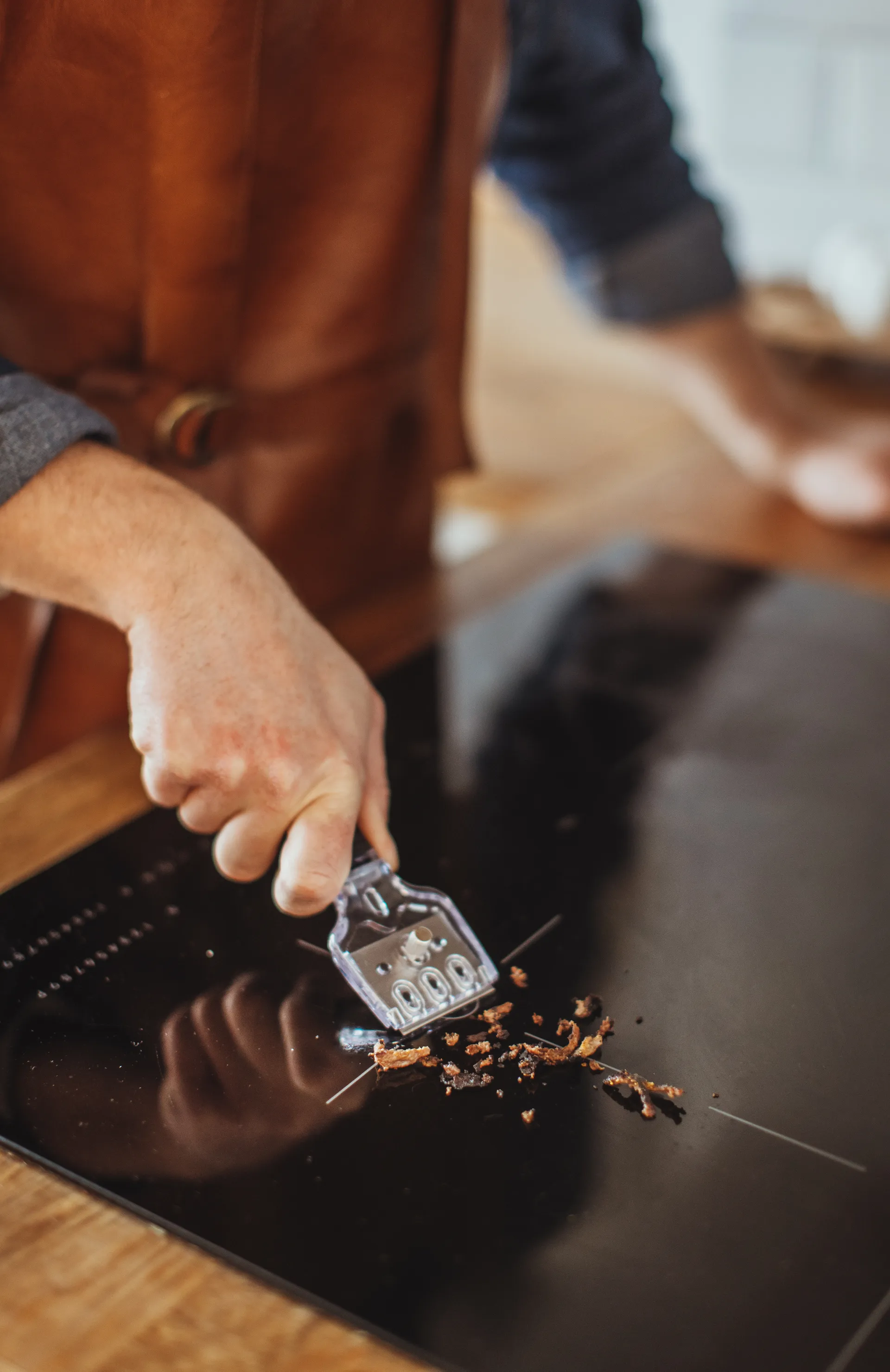 Hema hobbymes zwart 5 extra mesjes, 16x5,4x1,8 cm Dorre