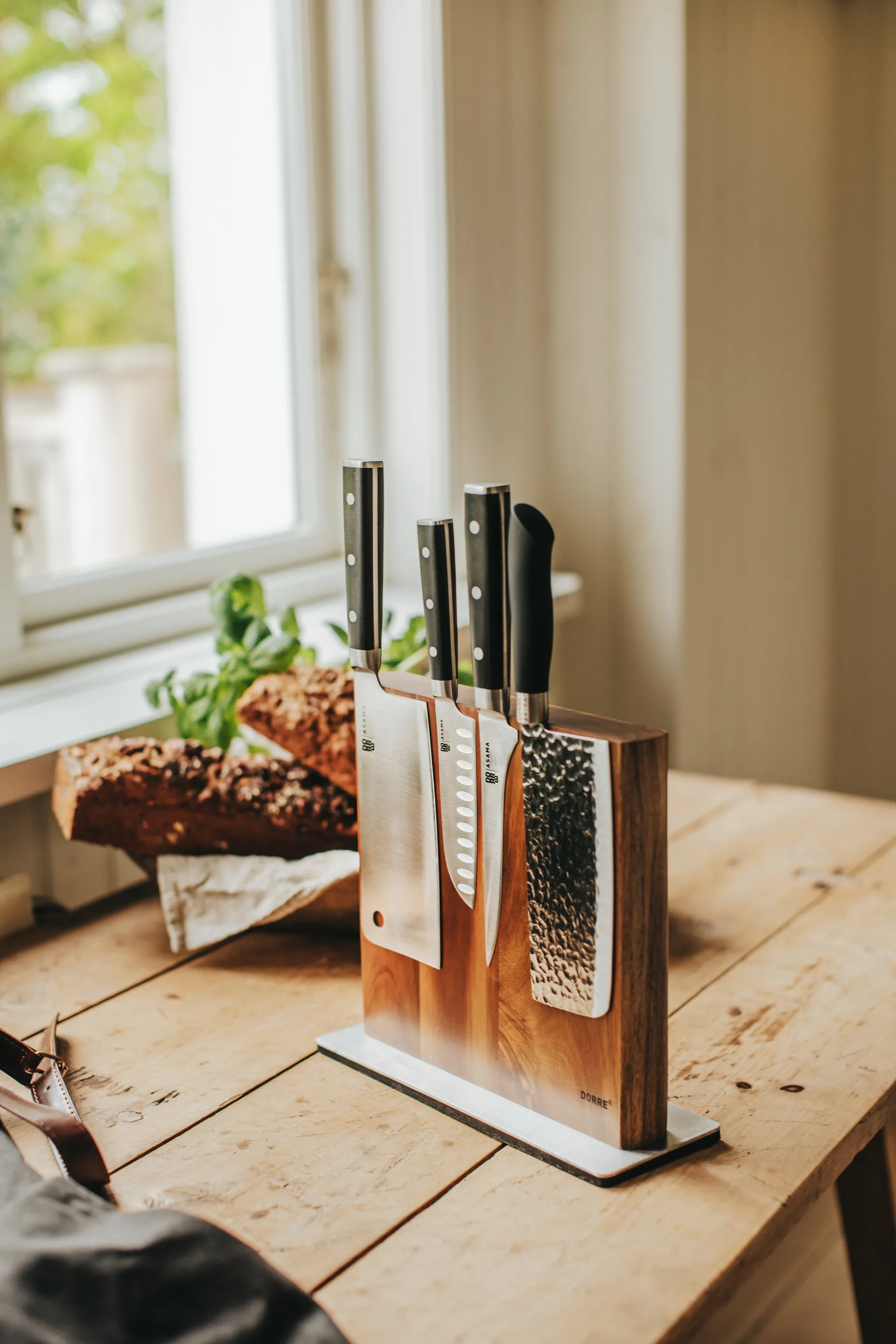 Kira magnetische messenhouder, Roestvrij staal-acaciahout FSC Dorre