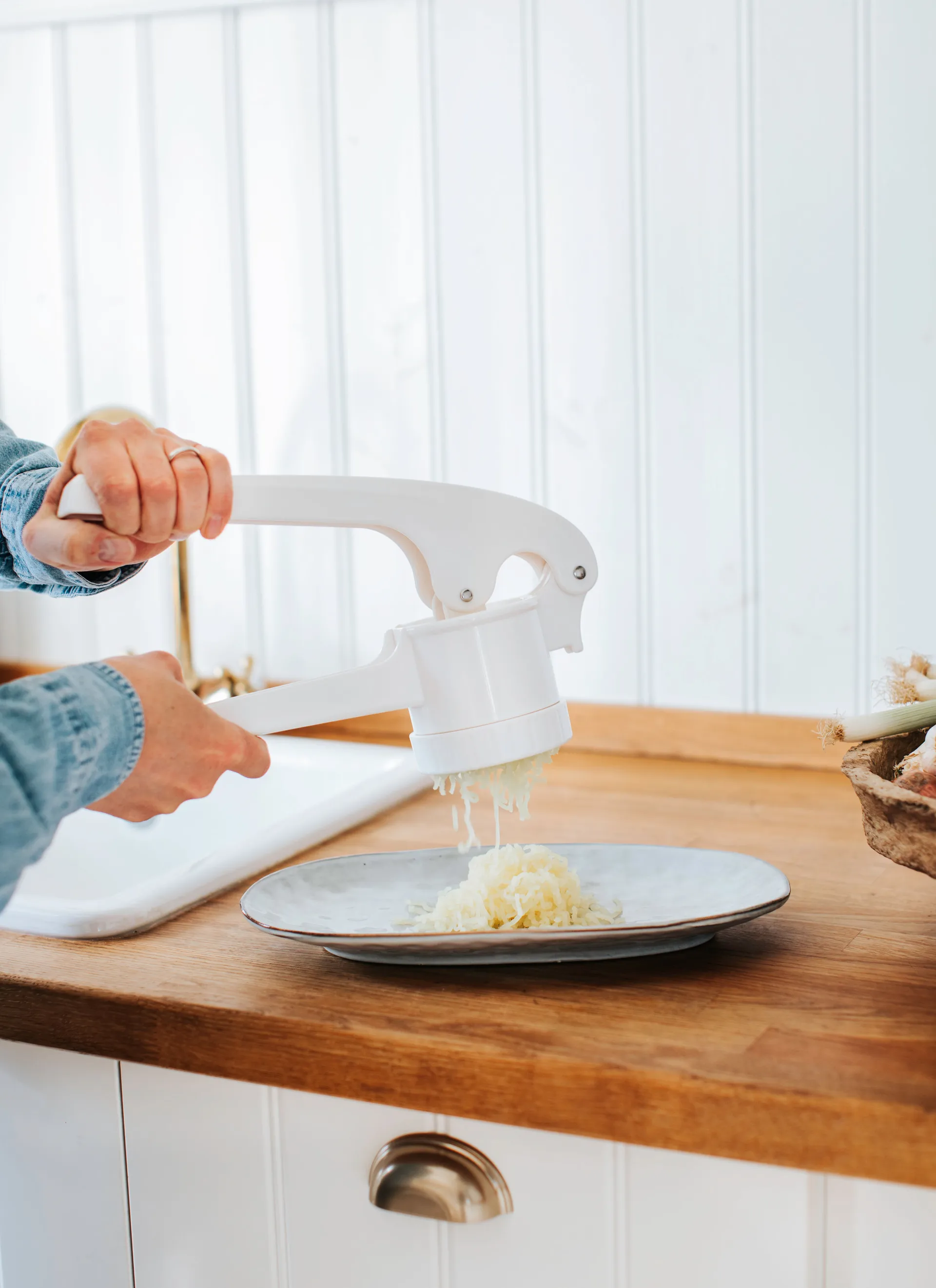 Posey aardappelpers, Wit Dorre