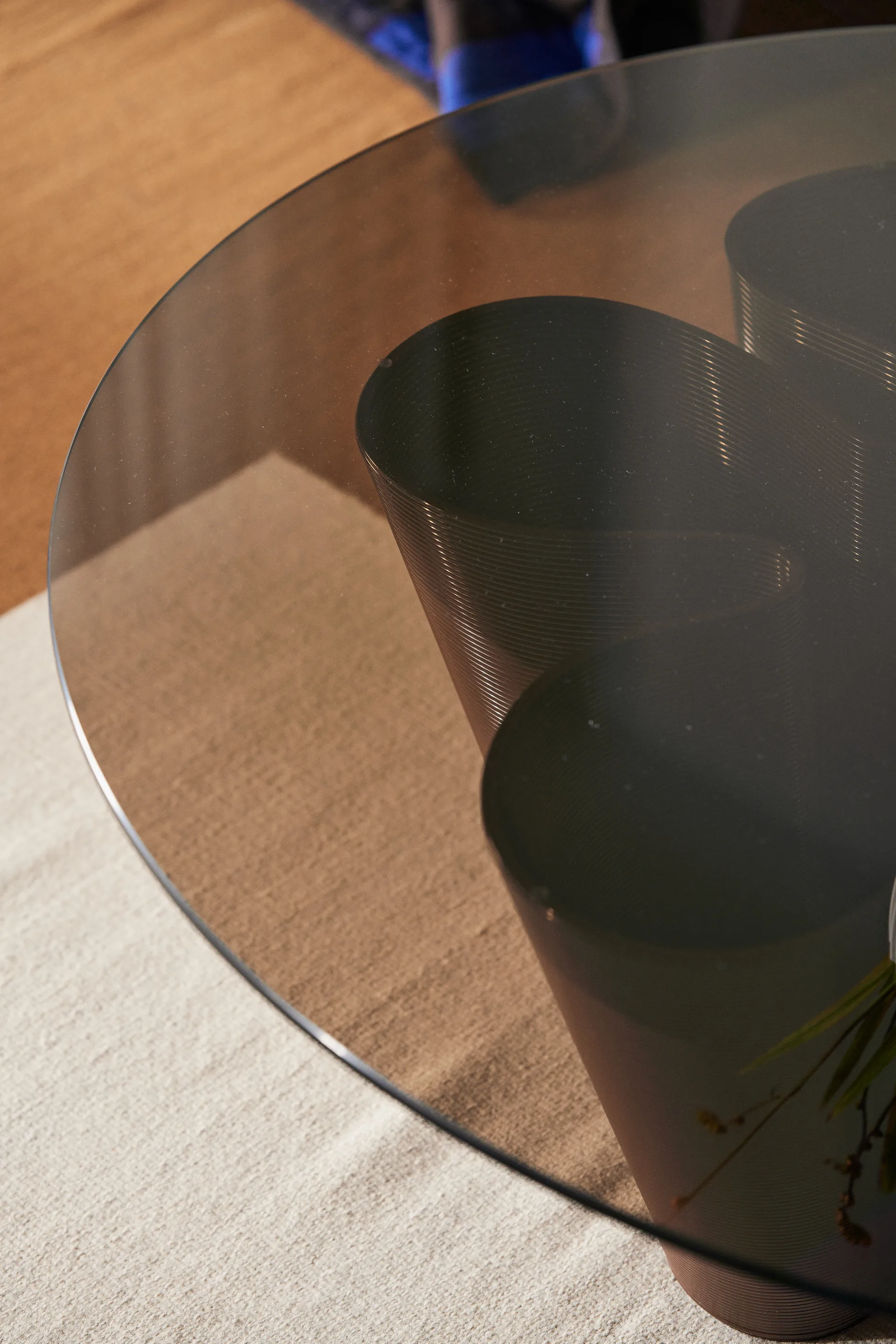 Anemone salontafel Ø110 cm, Chocolate Ekbacken Studios