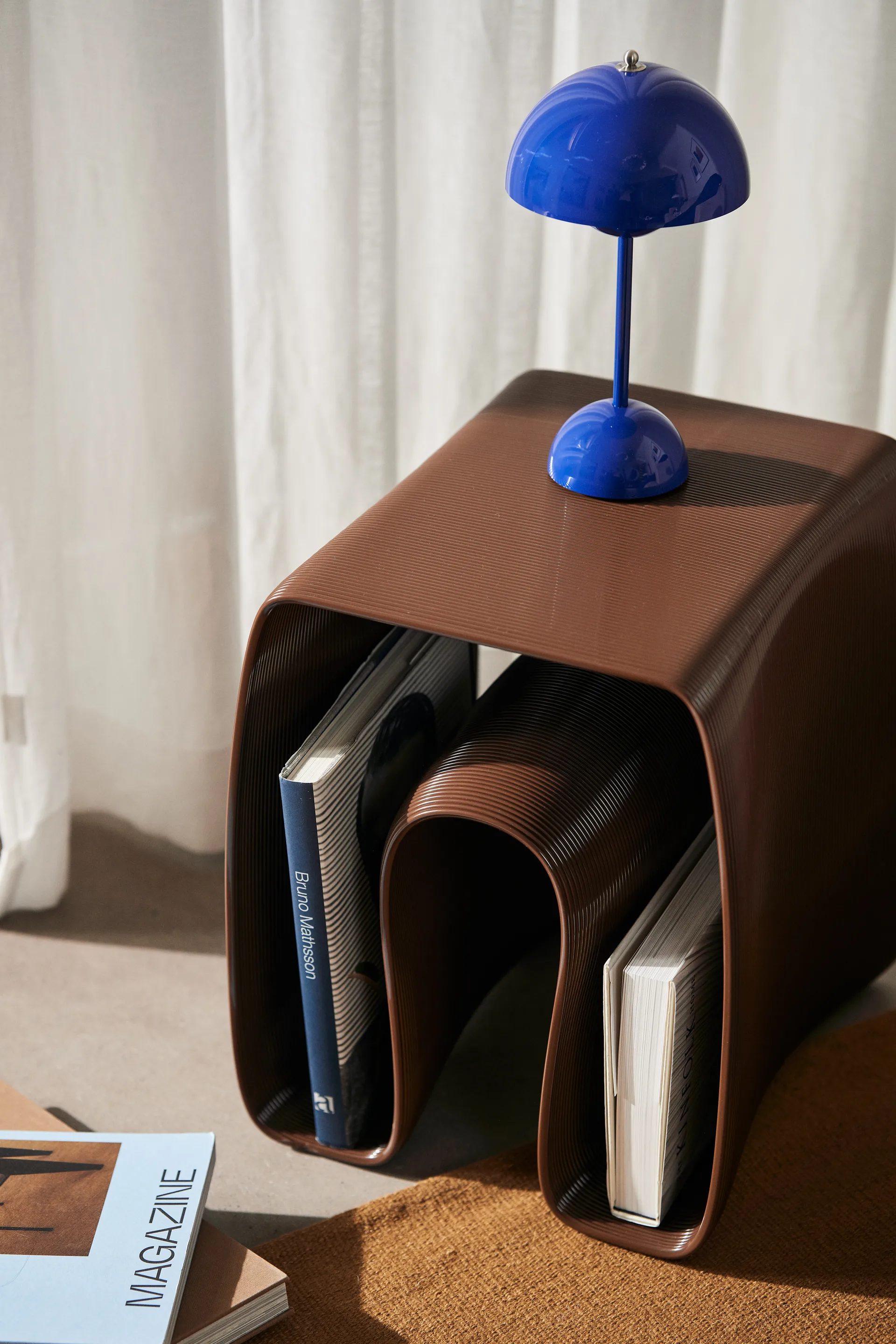 Eel bijzettafel 38x40 cm, Chocolate Ekbacken Studios