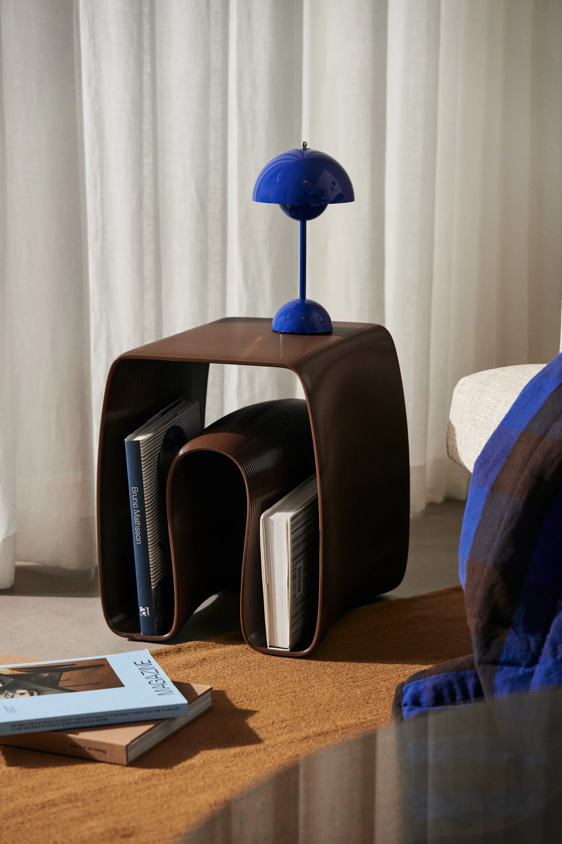 Eel bijzettafel 38x40 cm, Chocolate Ekbacken Studios