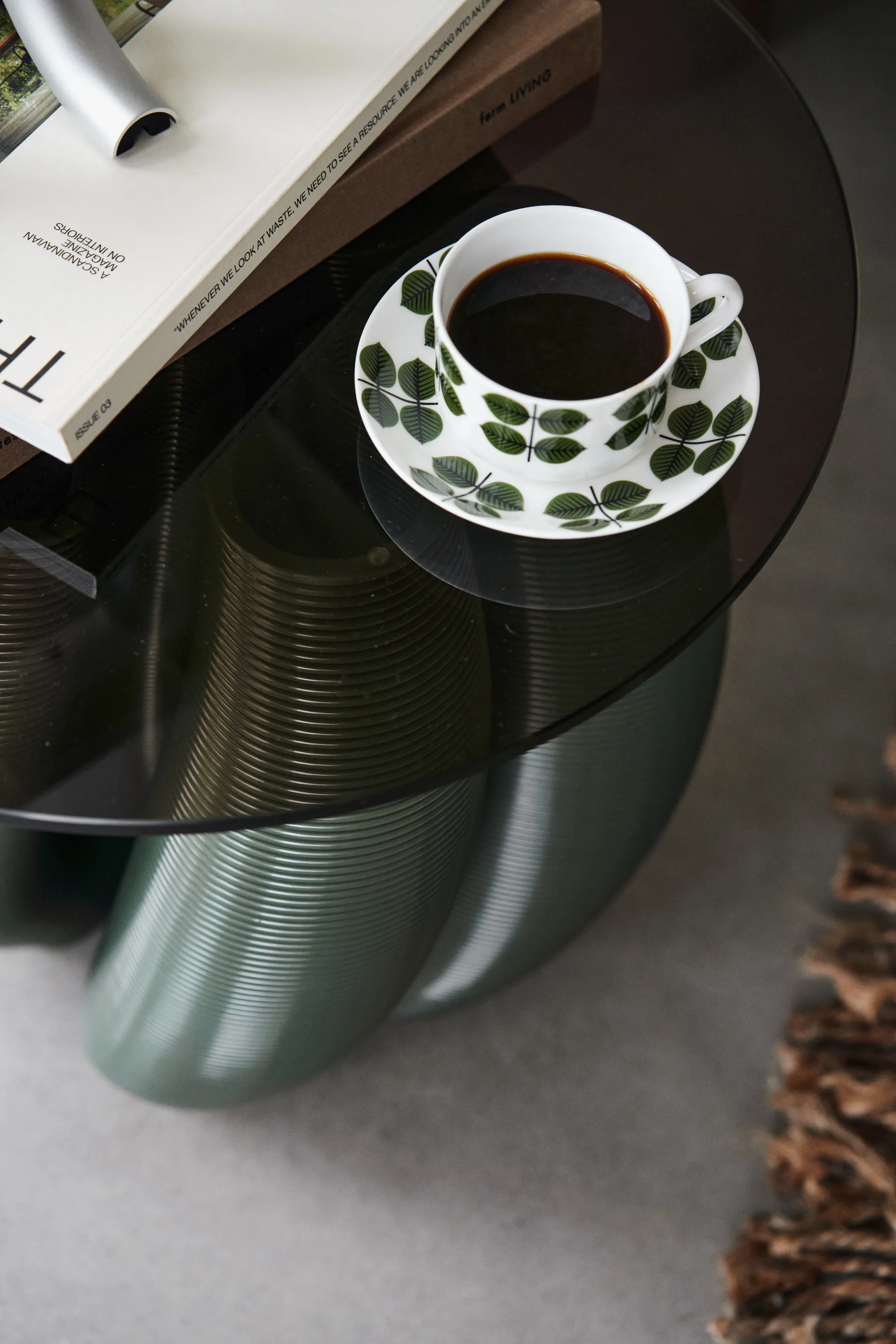 Water lily bijzettafel Ø50 cm, Olive Ekbacken Studios