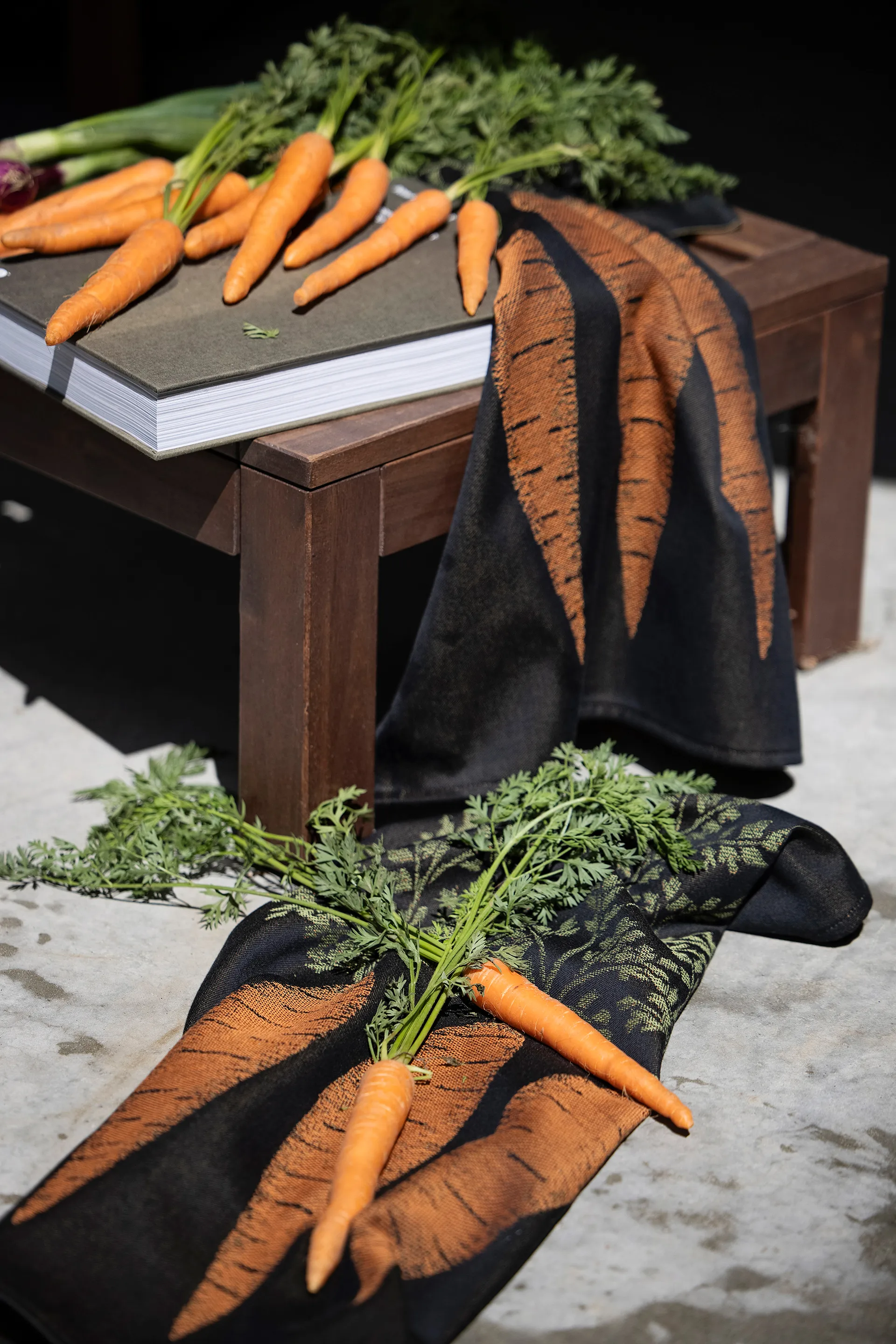 Morot keukenhanddoek 48x70 cm, Zwart-oranje Ekelund Linneväveri