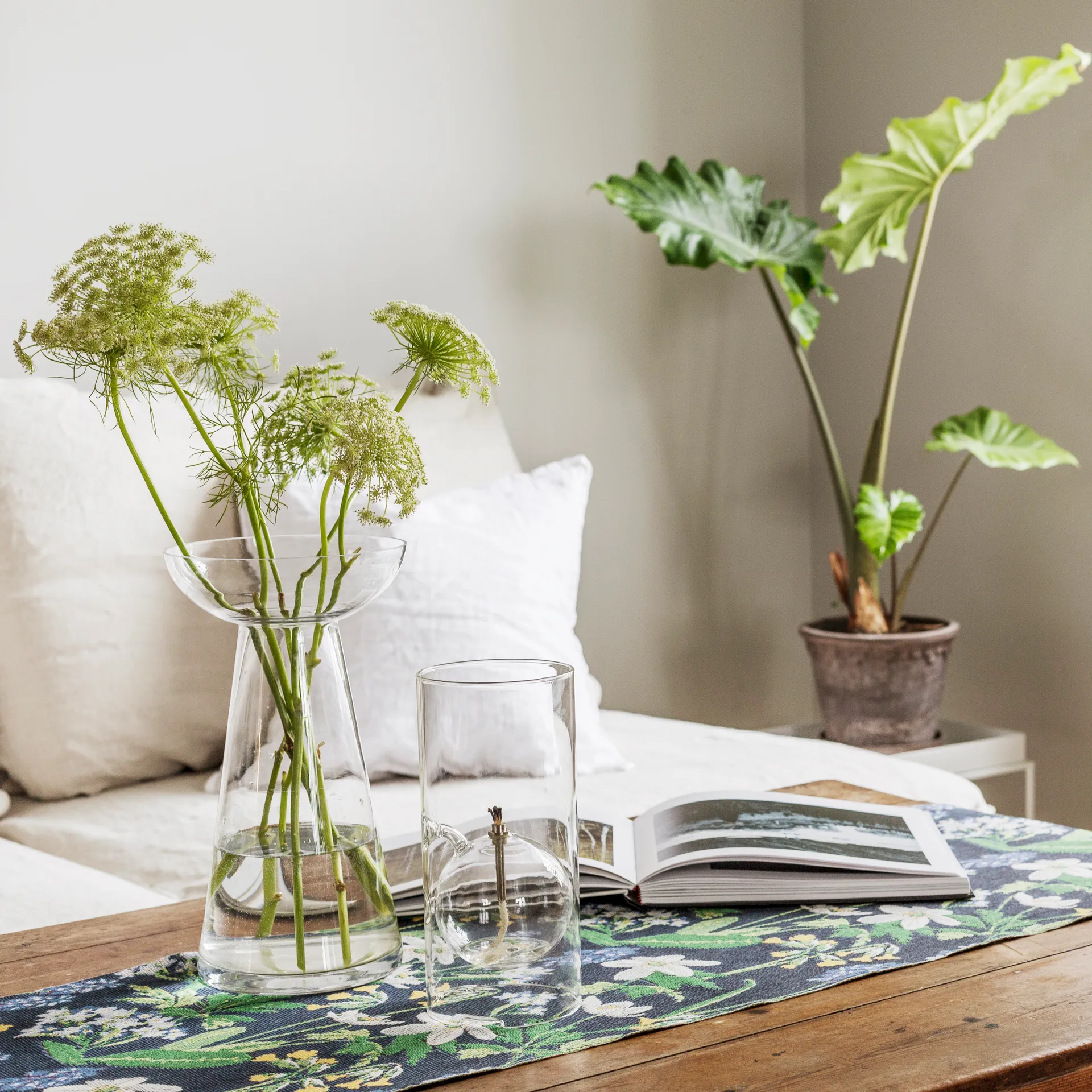 Spring tafelloper, 35x140 cm Ekelund Linneväveri