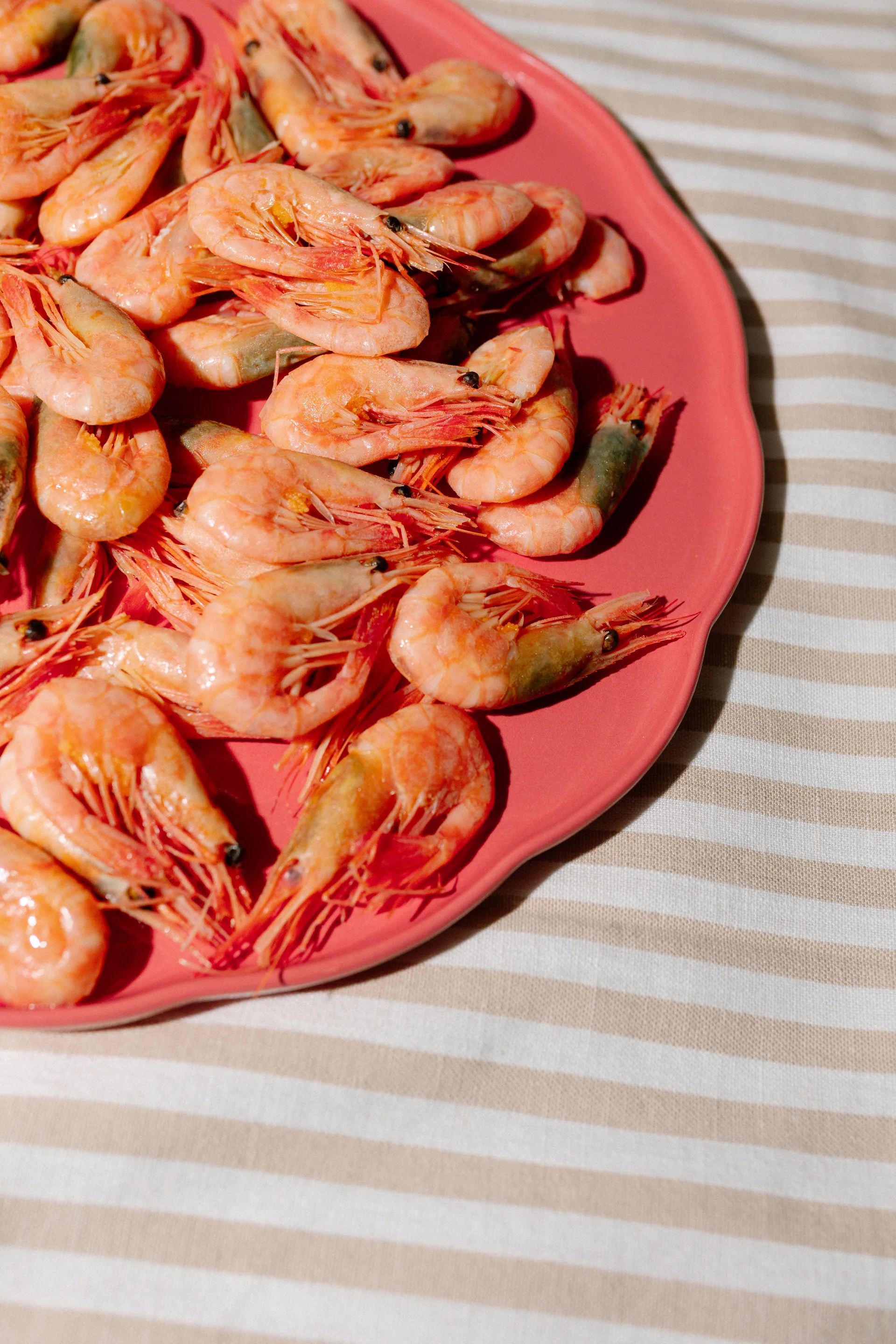 Emile Henry Madeleine serveerschaal, Bubblegum,rond Emile Henry