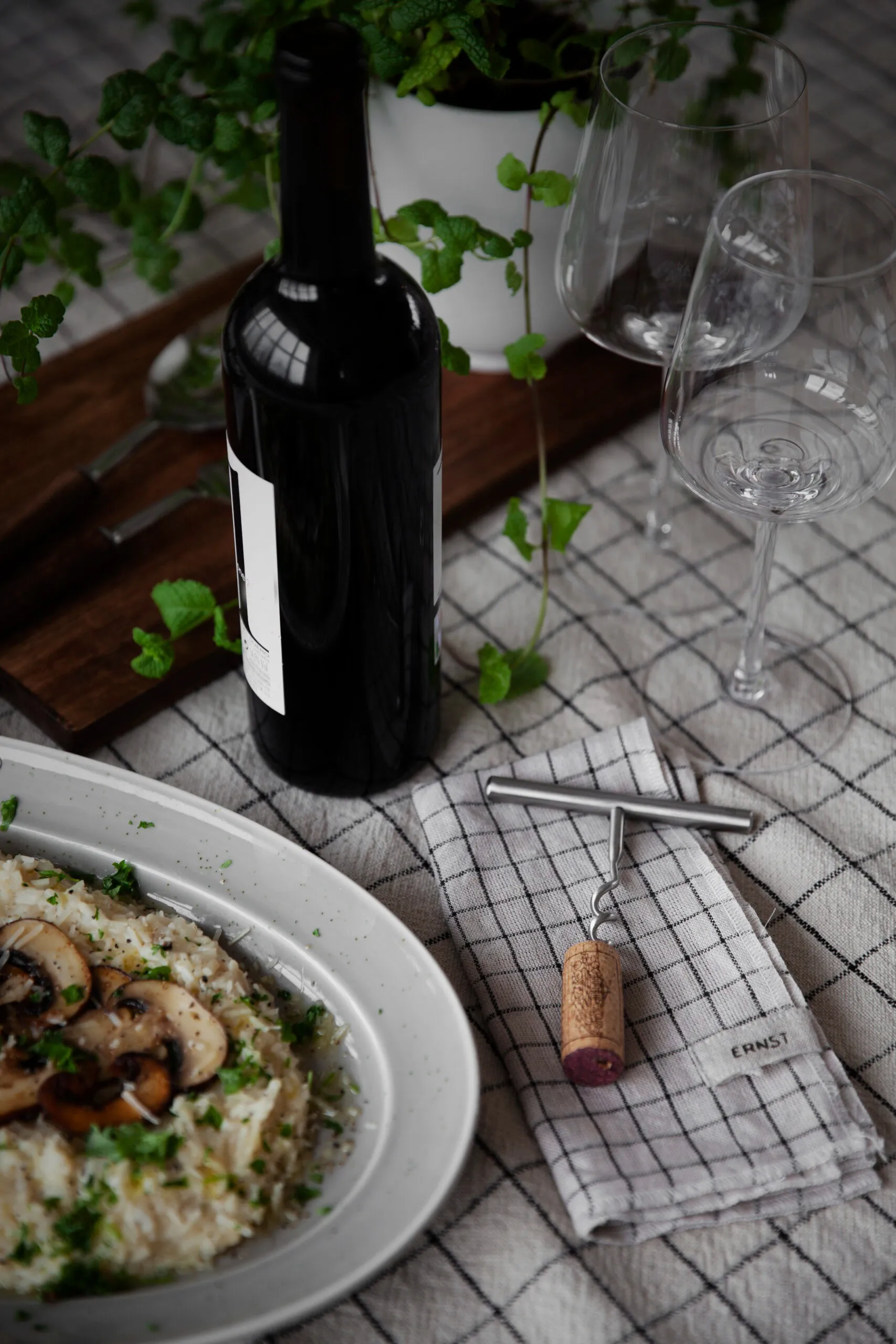 Ernst tafelkleed geruit 145x200 cm, Natuurzwart ERNST