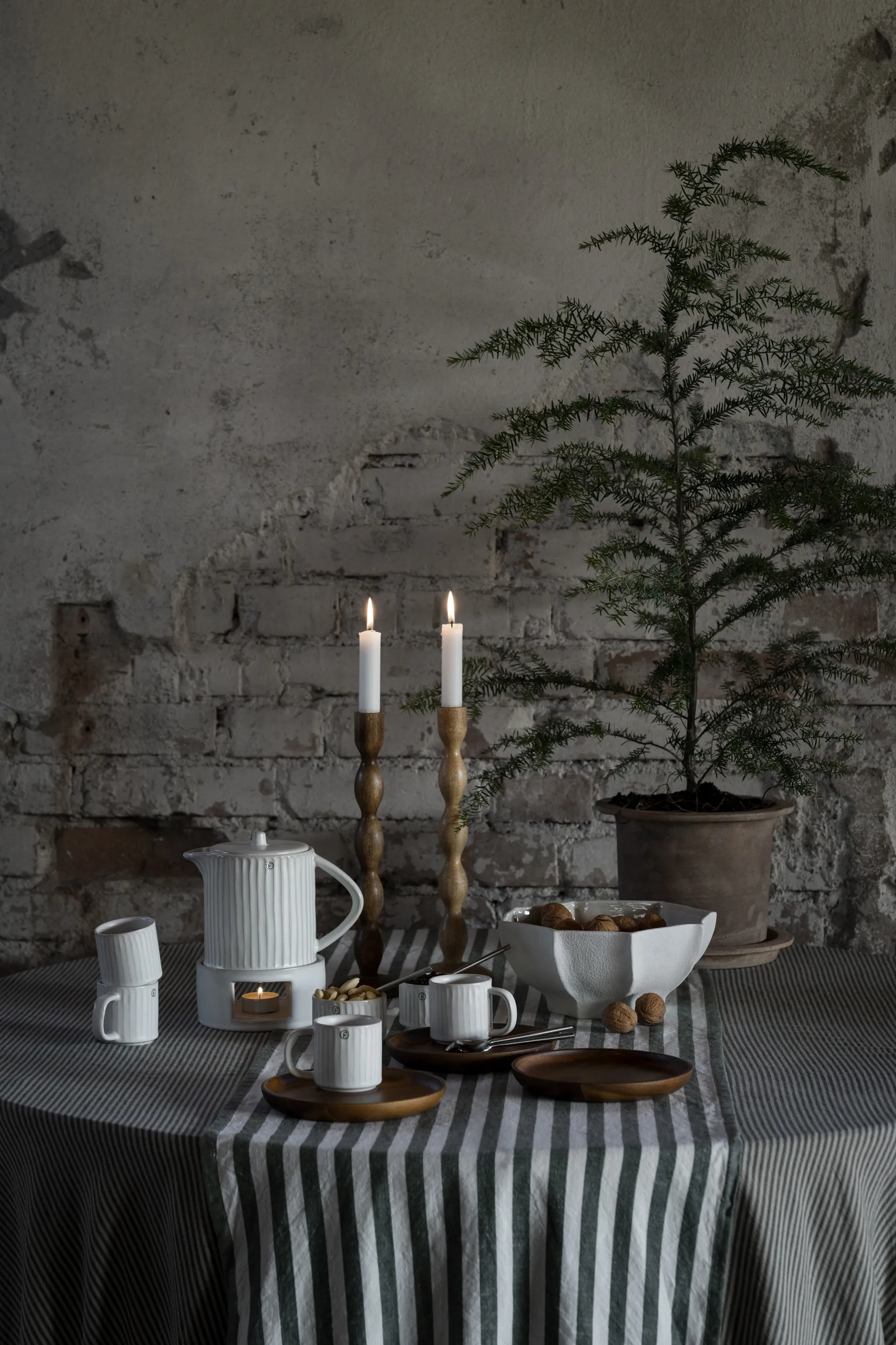 Ernst tafellaken smalle strepen 145x300 cm, Groen-beige ERNST