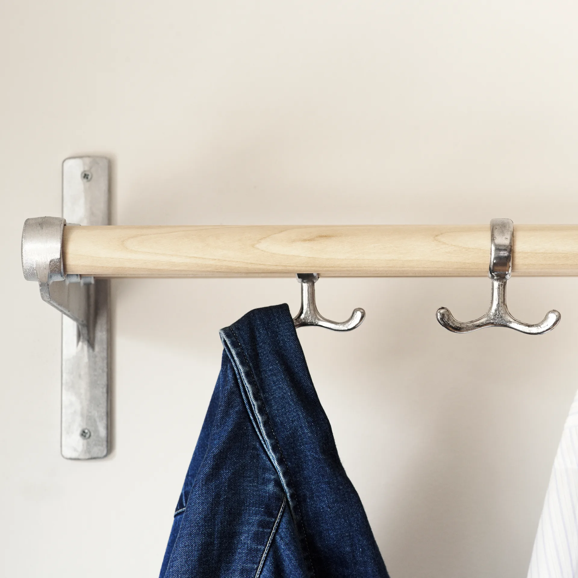 Nostalgi haak 2-pack, aluminium Essem Design