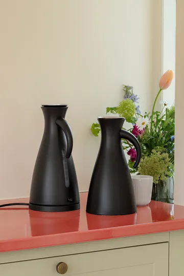 Eva Solo elektrische waterkoker 1,5 liter - Matt Zwart - Eva Solo