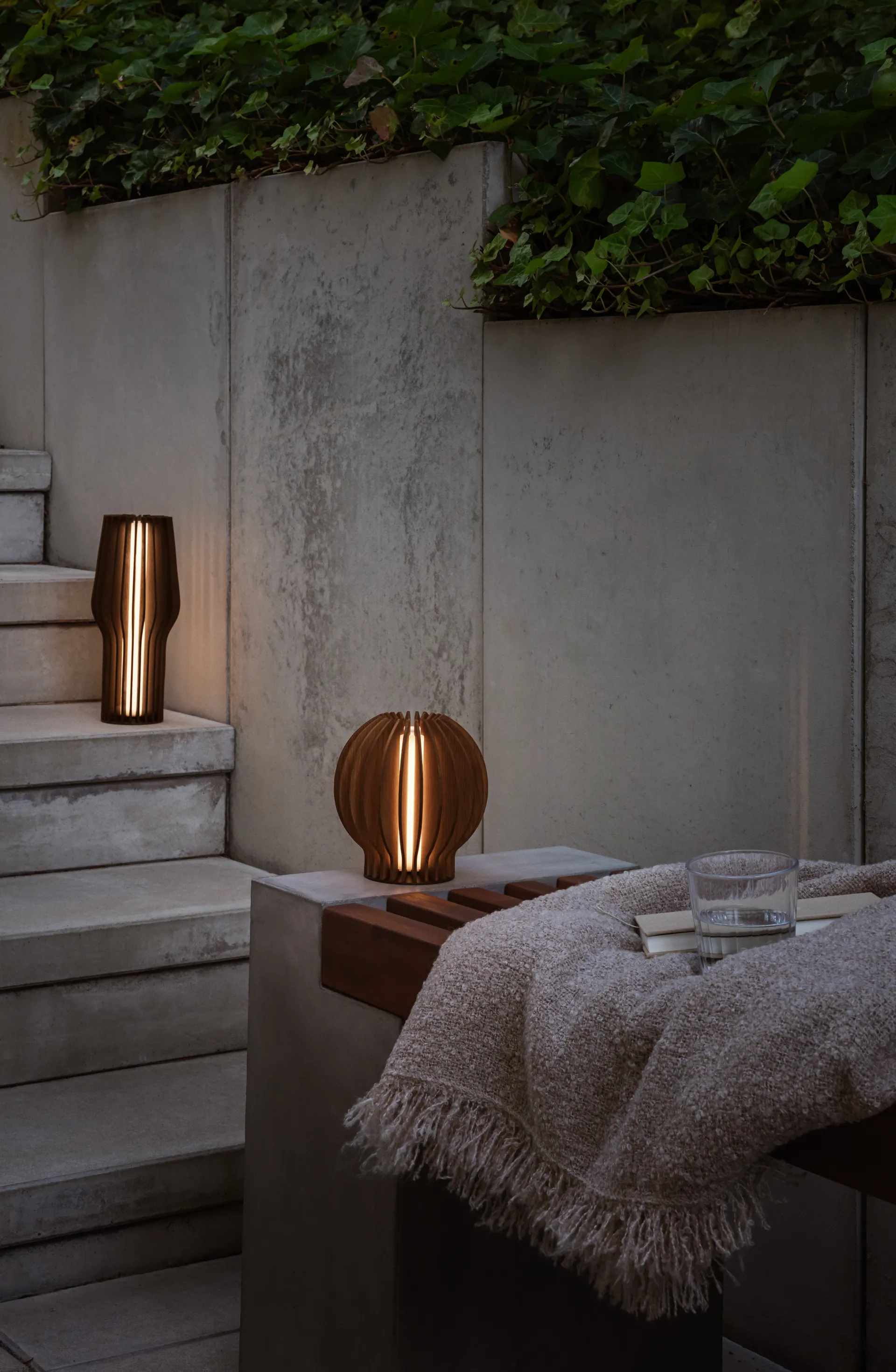 Eva Solo Radiant LED oplaadbare lamp rond, Smoked oak Eva Solo