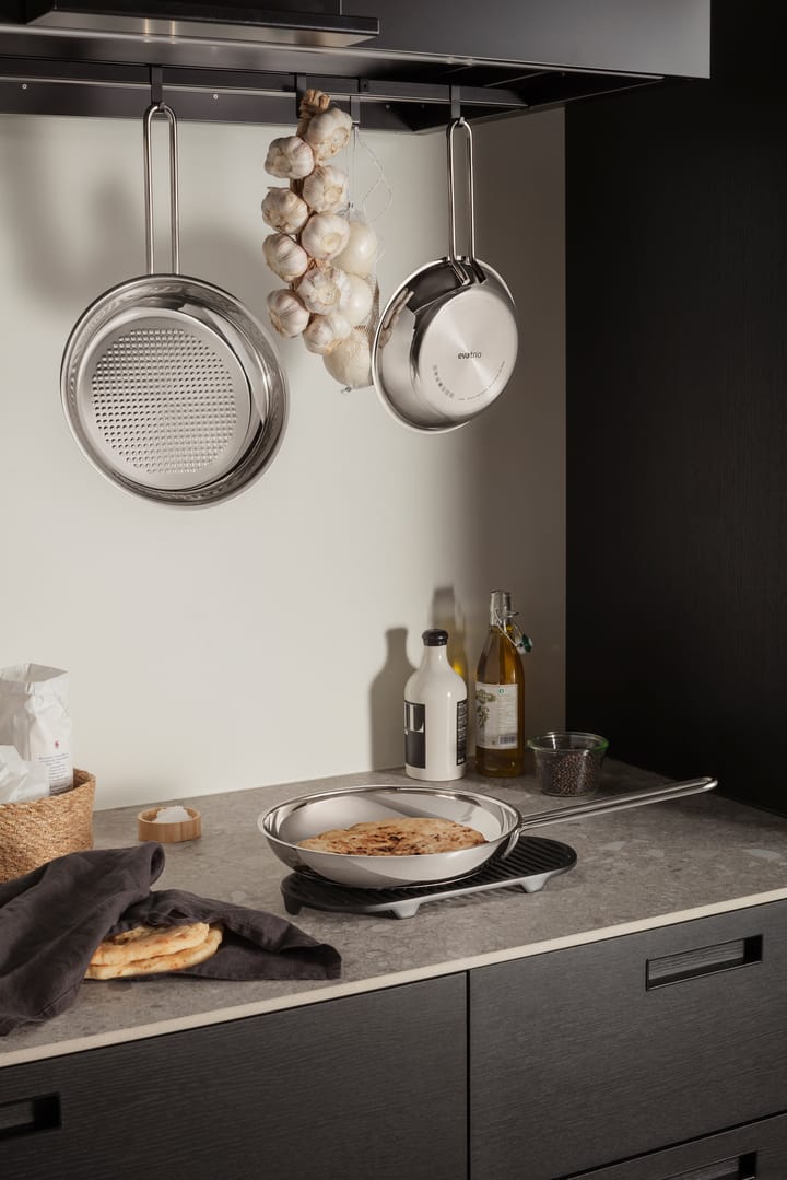 Eva Trio Stainless Steel Honeycomb koekenpan, 24 cm Eva Solo
