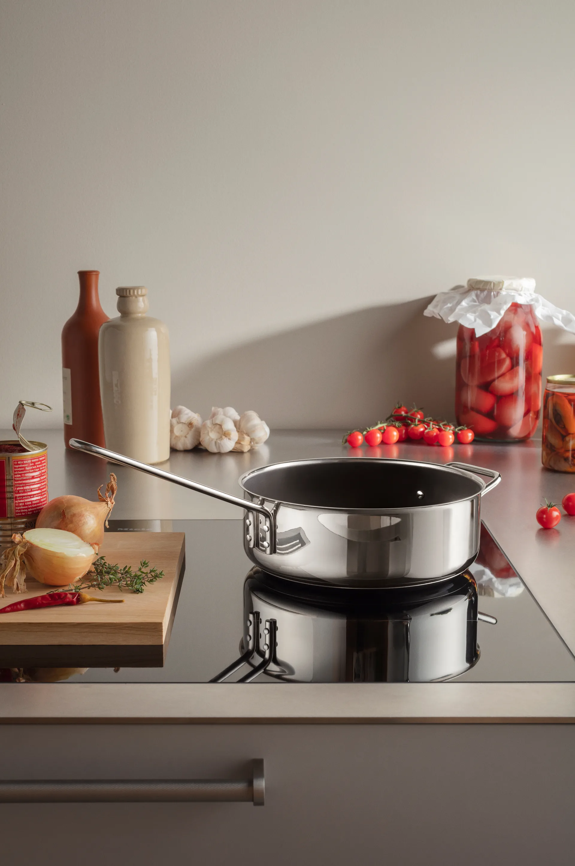 Eva Trio Stainless Steel Slip-Let  keramische sauteerpan, 24 cm Eva Solo