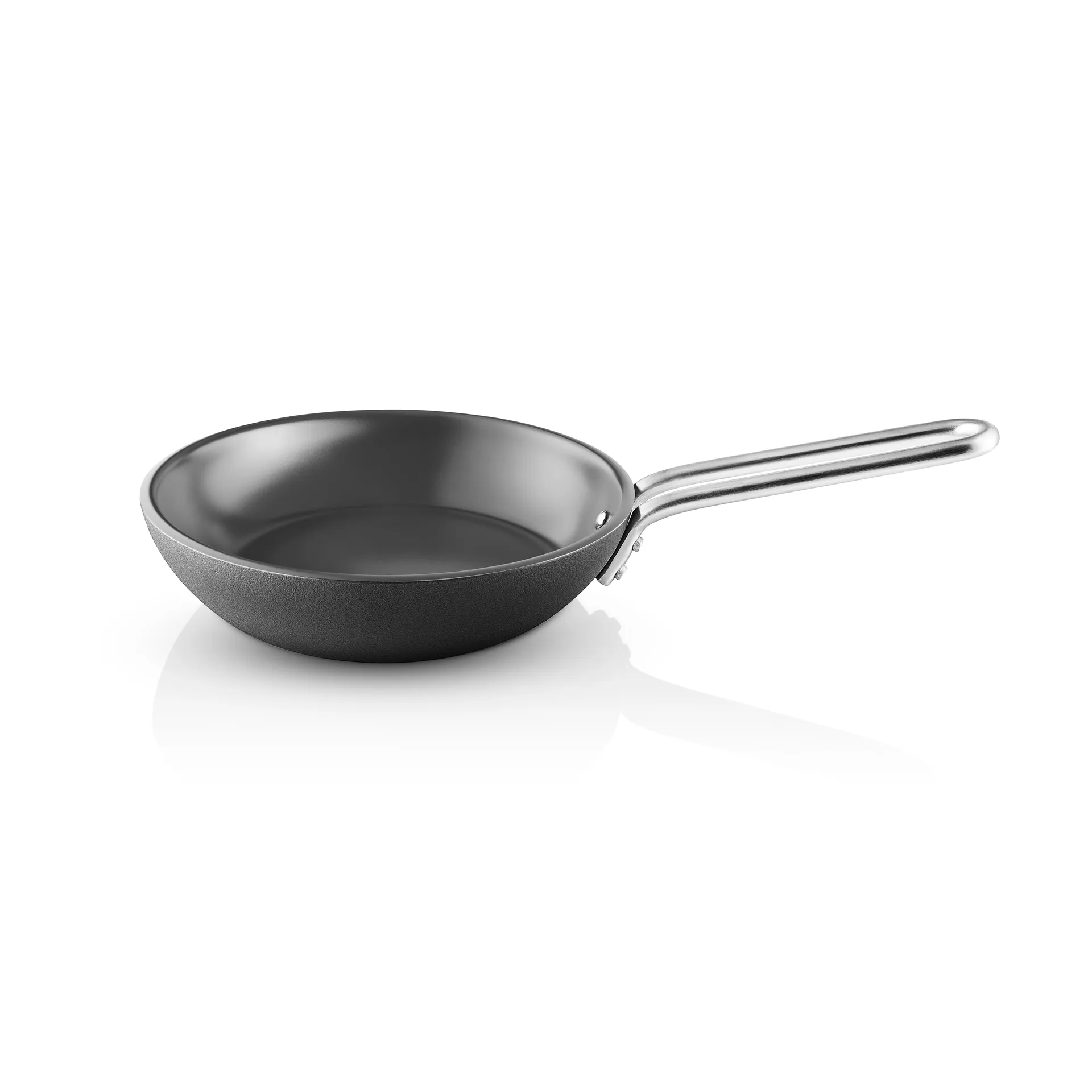 Professional Laser Titanium Slip-Let koekenpan, Zwart, Ø20 cm Eva Solo