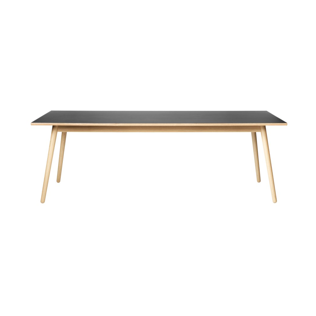FDB Mobler C35C eettafel 95x220 cm Black-oak nature lacquered
