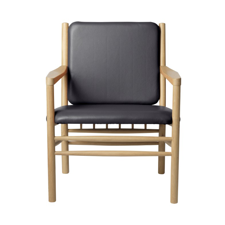 FDB Mobler J147 lounge stoel Oak nature lacquered-black leather