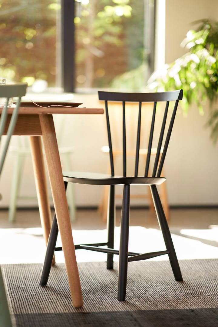 J46 stoel, Beech dark blue painted FDB Møbler