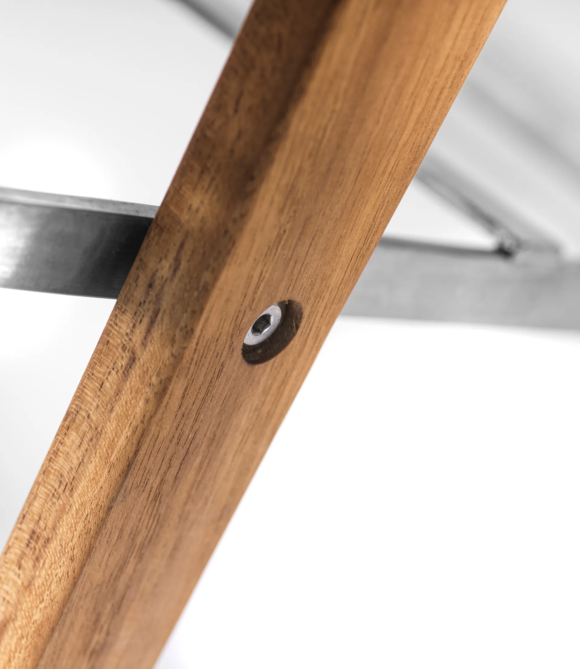 M24 Lilleø balkonbank, Teak-roestvrij staal FDB Møbler