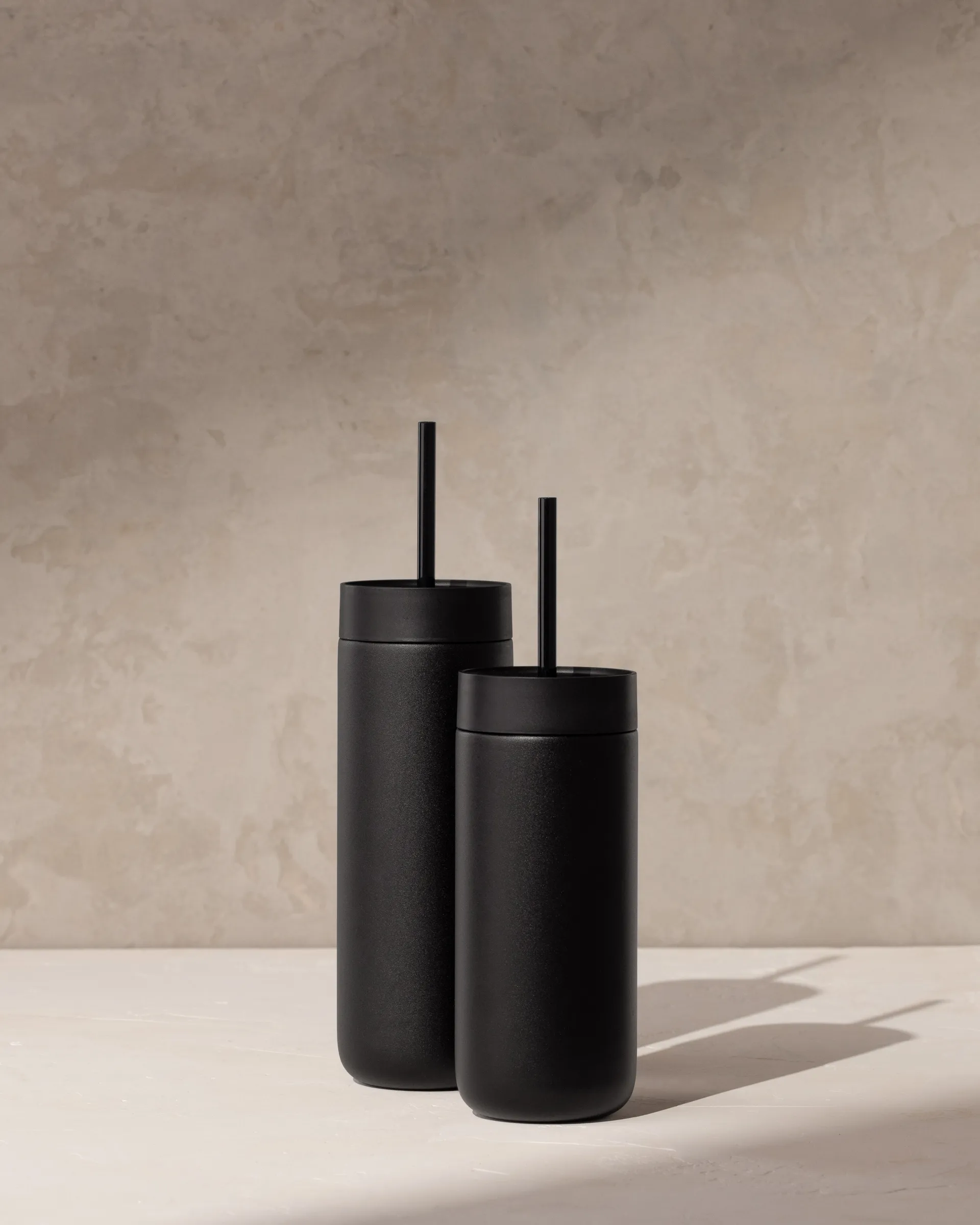 Carter Cold Mug thermosbeker 59 cl, Matte black Fellow