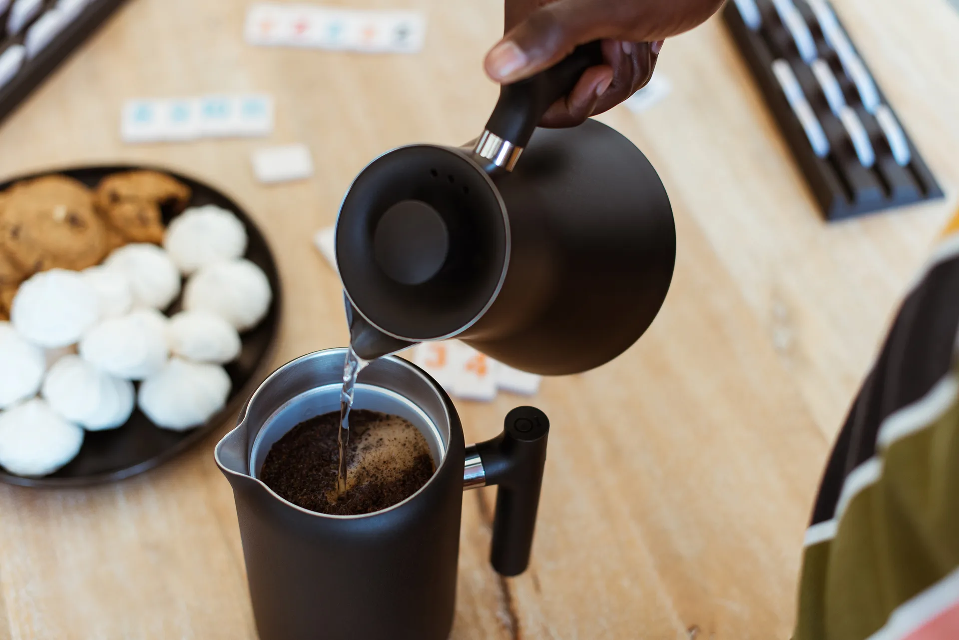 Corvo EKG waterkoker met variabele temperatuur 90 cl, Matte black Fellow
