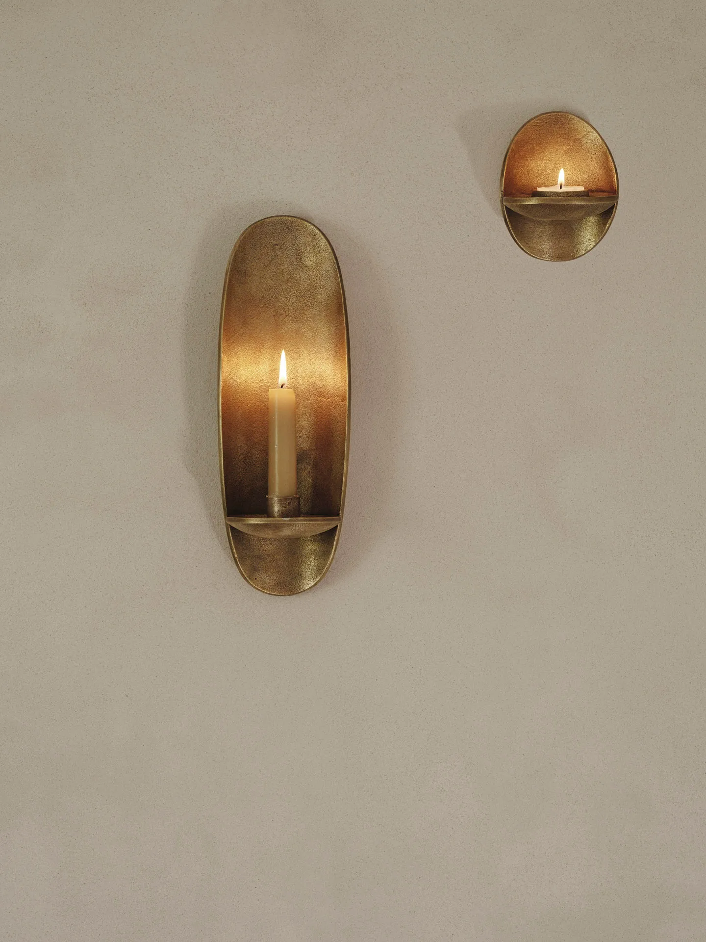 Agapé waxinelichtjeshouder wand, Brass finish Ferm Living