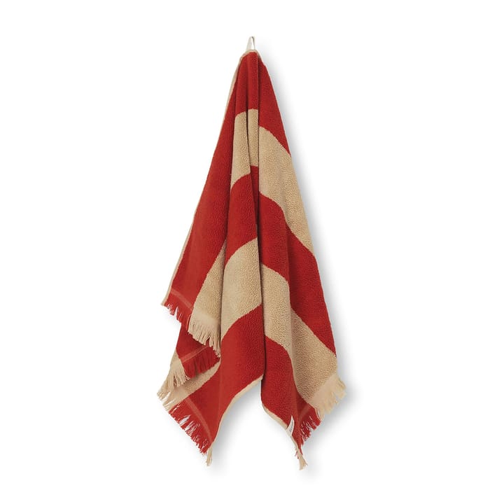 Alee handdoek 50x100 cm - Light camel-red - Ferm LIVING