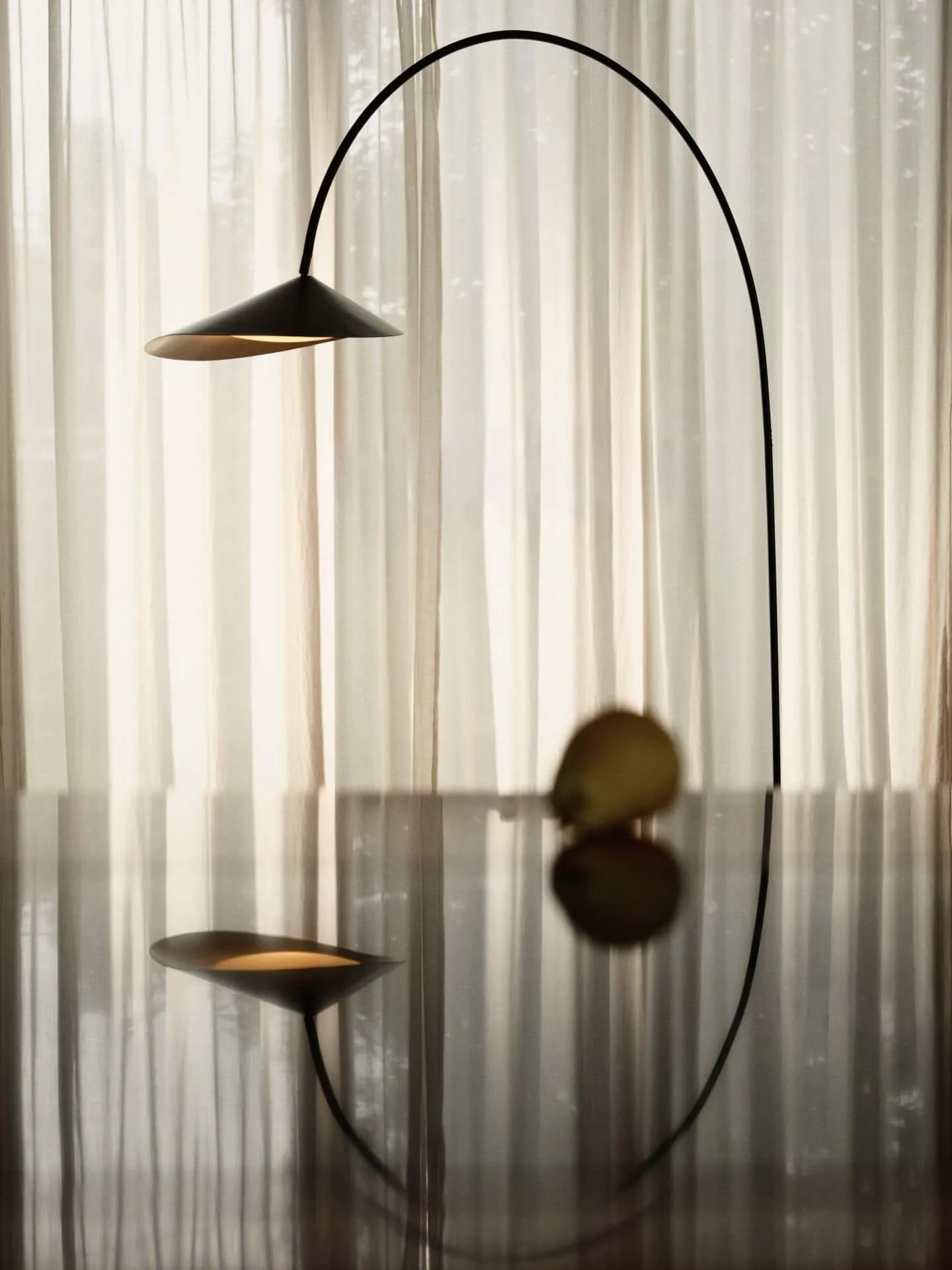 Arum arched vloerlamp, Black Ferm Living