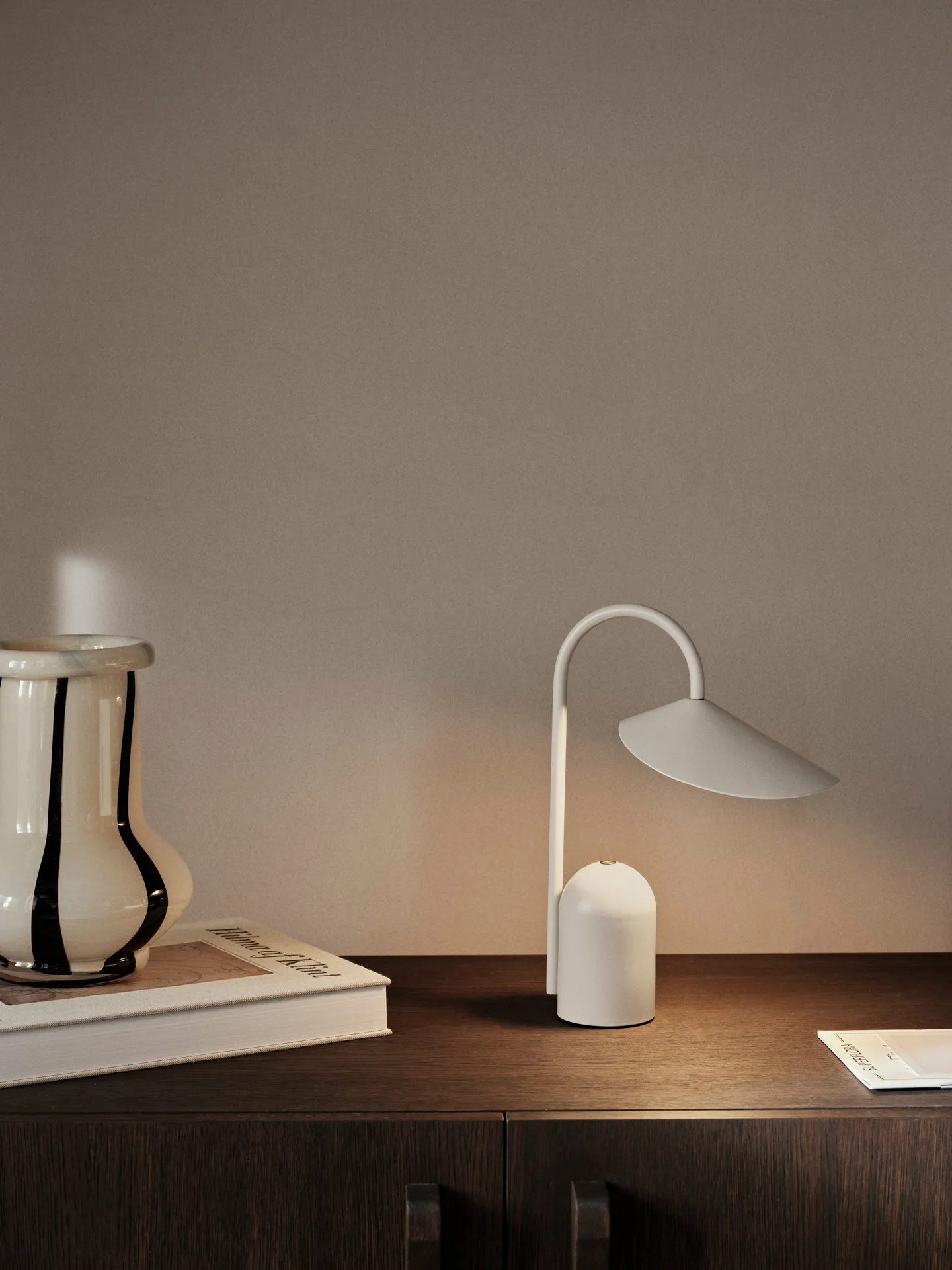 Arum draagbare lamp, Cashmere Ferm Living