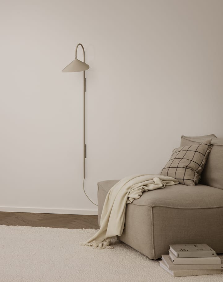 Arum swivel tall wandlamp, Cashmere Ferm Living