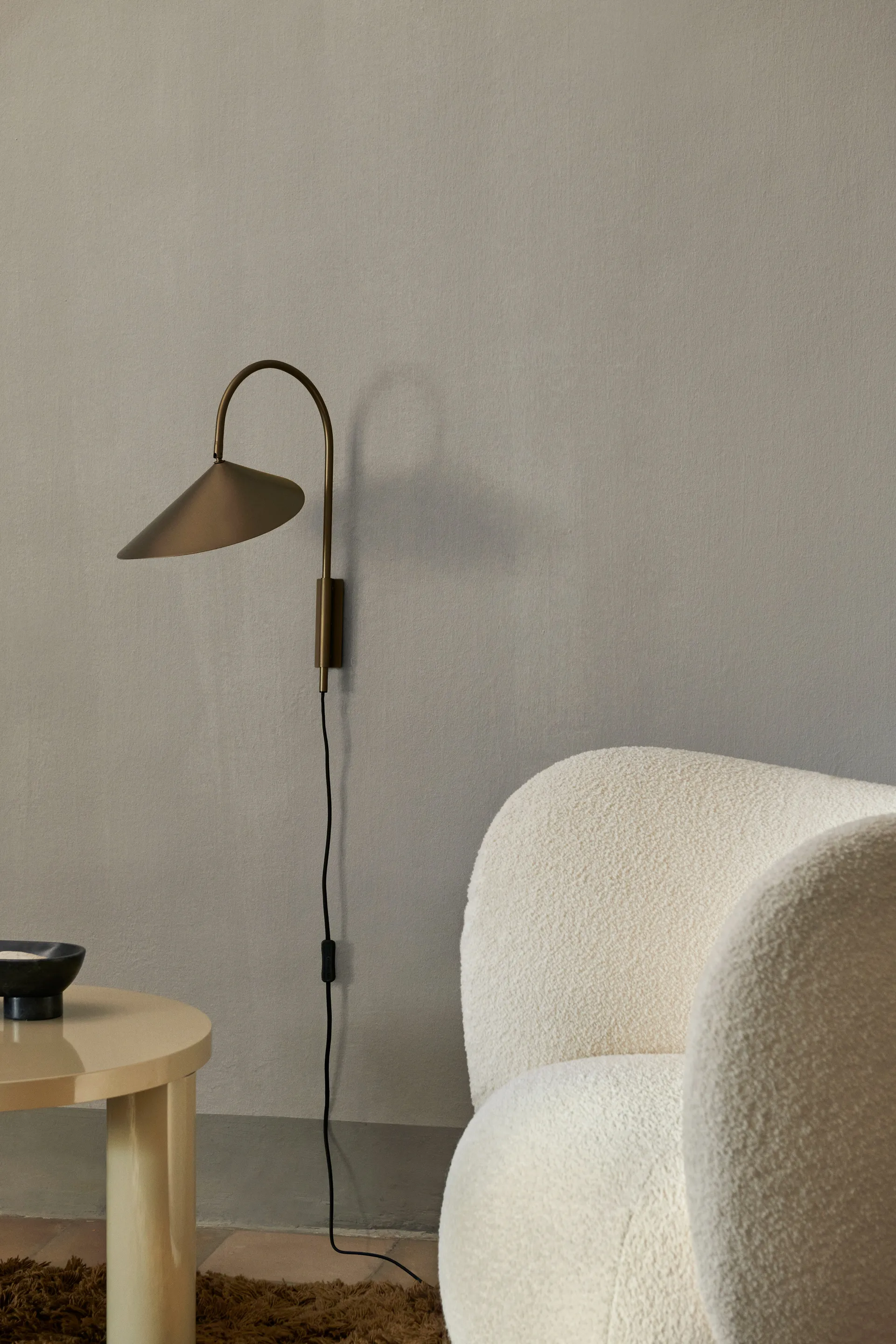 Arum swivel wandlamp, Bronze Ferm Living