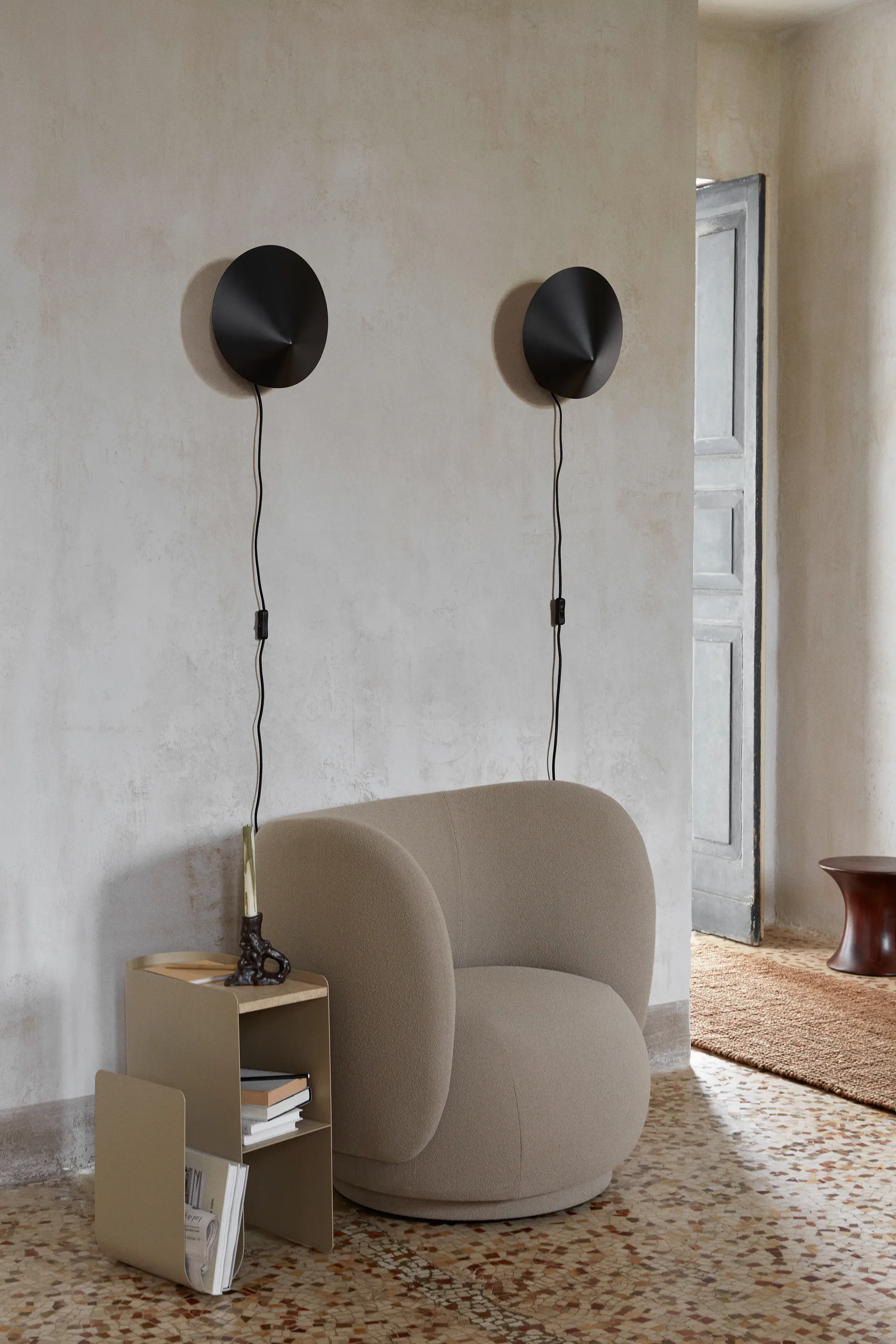 Arum wall scone wandlamp, Black Ferm Living