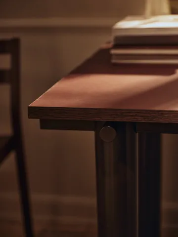 Atura eettafel - Donker chocolade-burgundy, 90x200 cm - Ferm Living