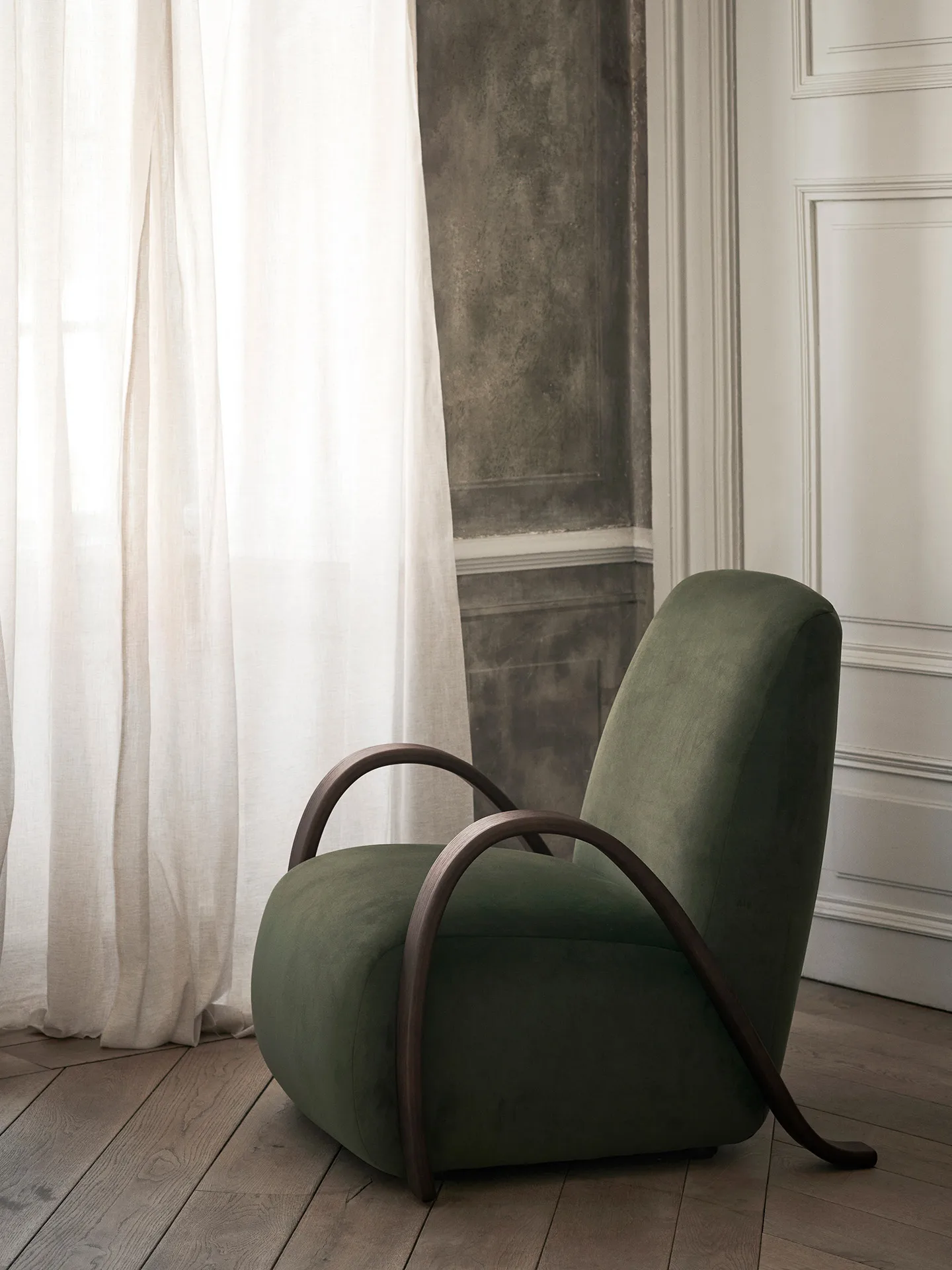 Buur lounge chair Rich Velvet, Pijn Ferm Living