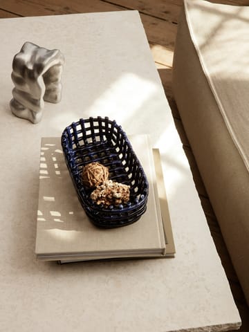 Ceramic gevlochten mand ovaal 15x30 cm - Blauw - Ferm Living