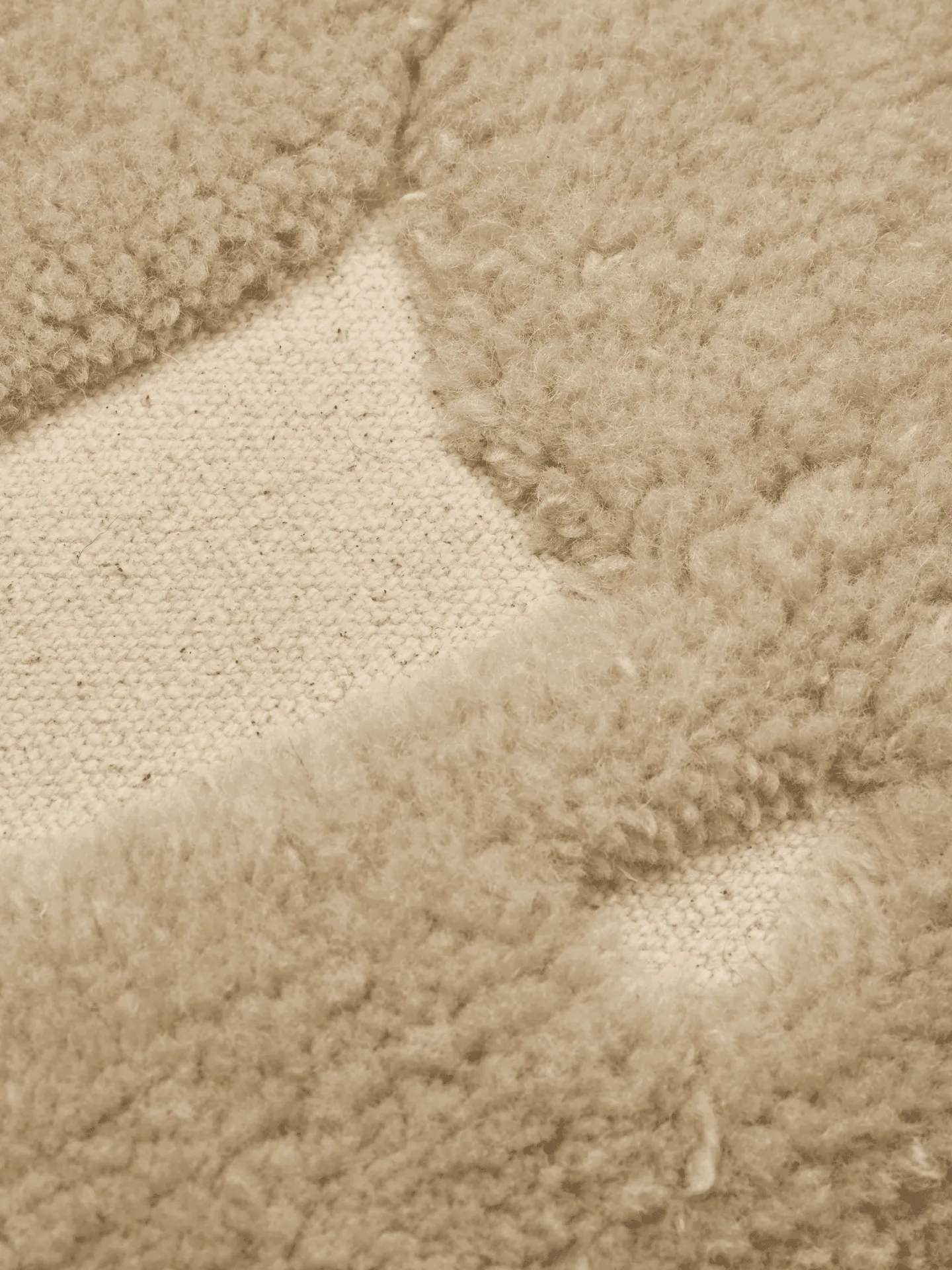 Cilla tufted kussen, Off-white-parchment, 50x50 cm Ferm Living