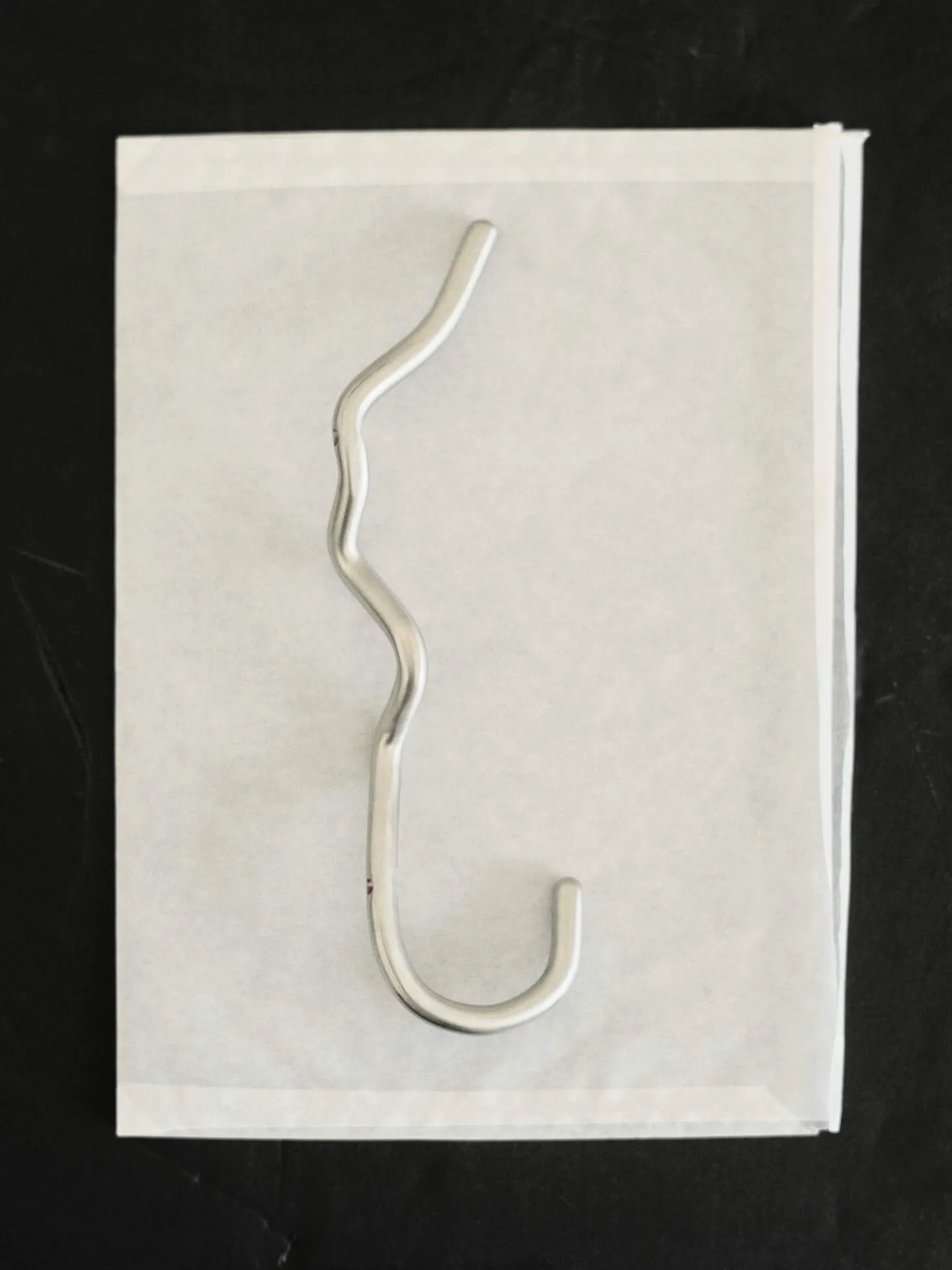 Curvature enkele haak, Stainless steel Ferm Living