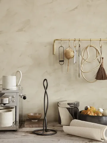 Curvature keukenrolhouder - Zwart messing - Ferm Living