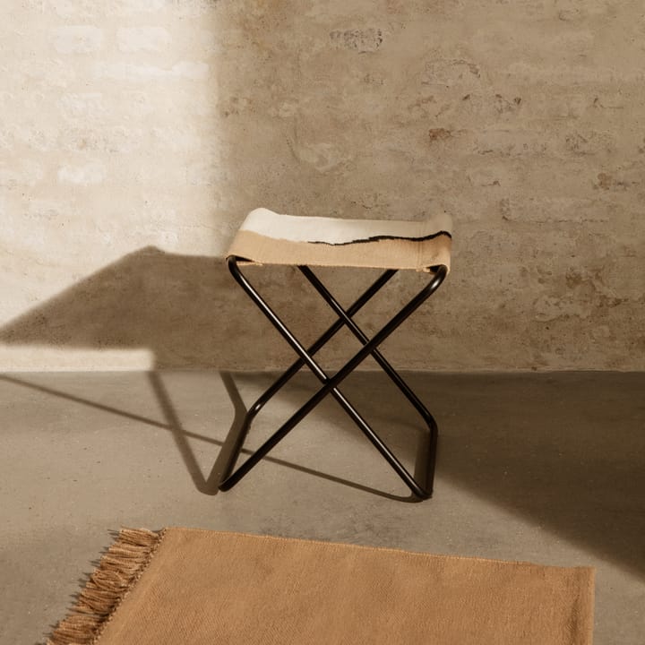 Desert kruk, Black-soil Ferm Living