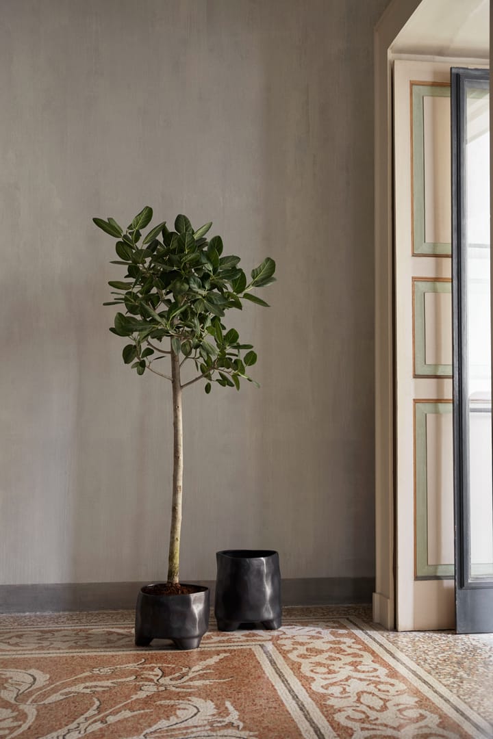 Esca bloempot black, XL Ferm Living