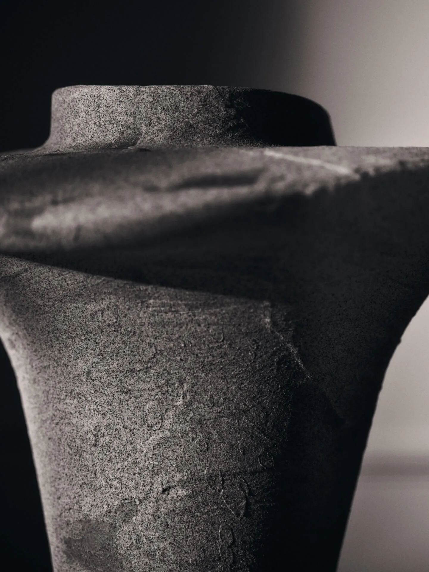 Evio vaas, Burnt umber, Ø35x53 cm Ferm Living